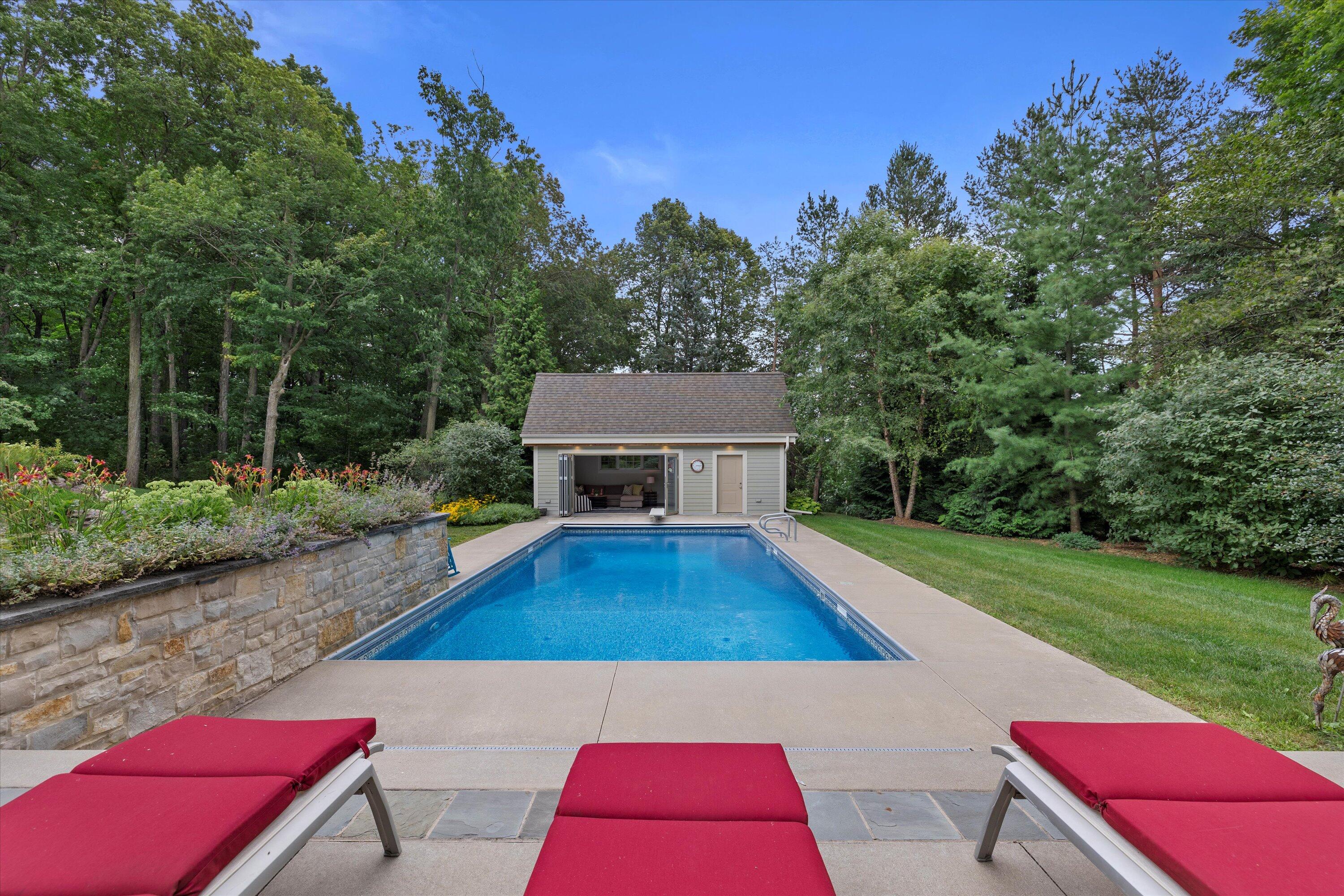 390 Horns Corners Rd