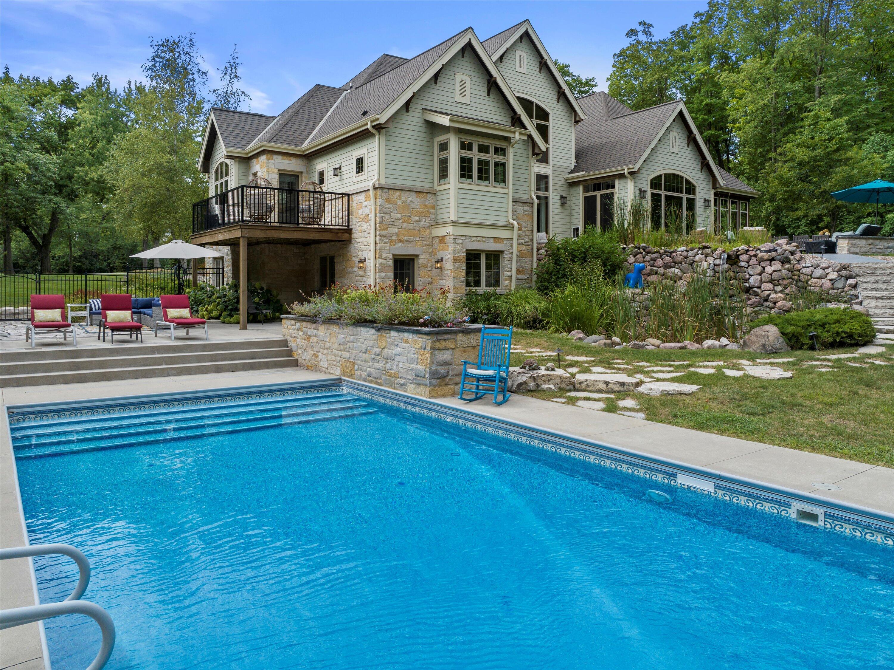 390 Horns Corners Rd