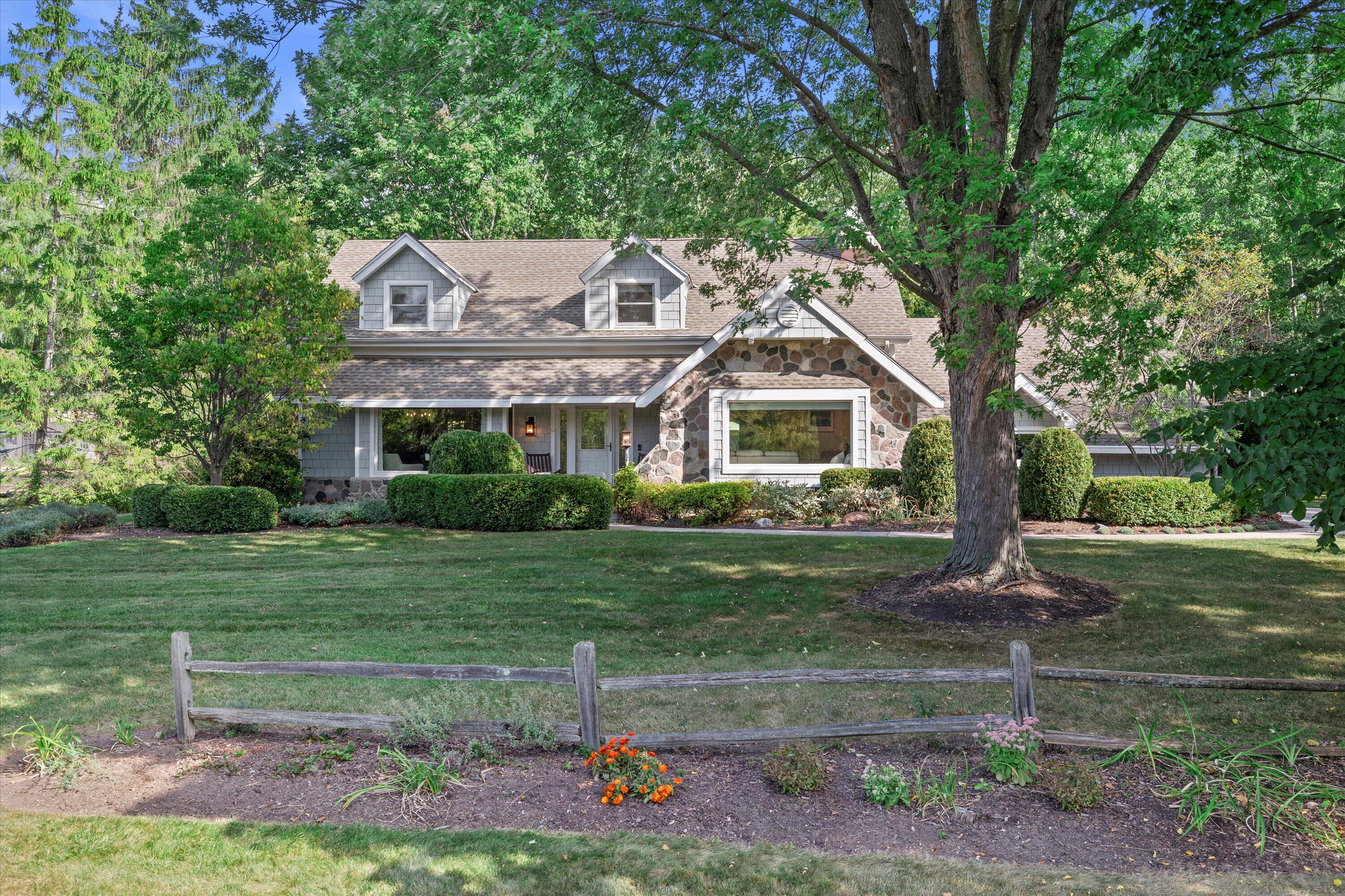 550 E Circle Rd