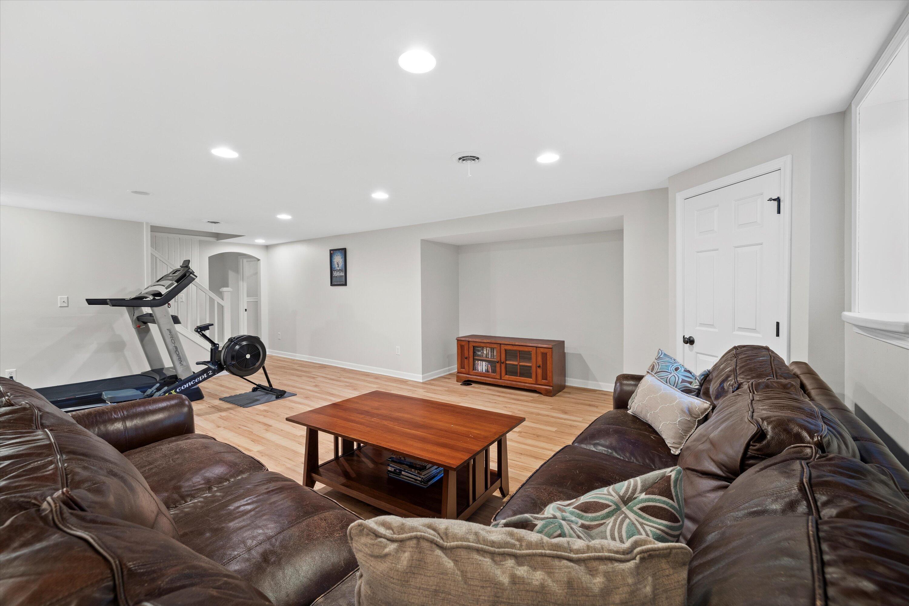 550 E Circle Rd