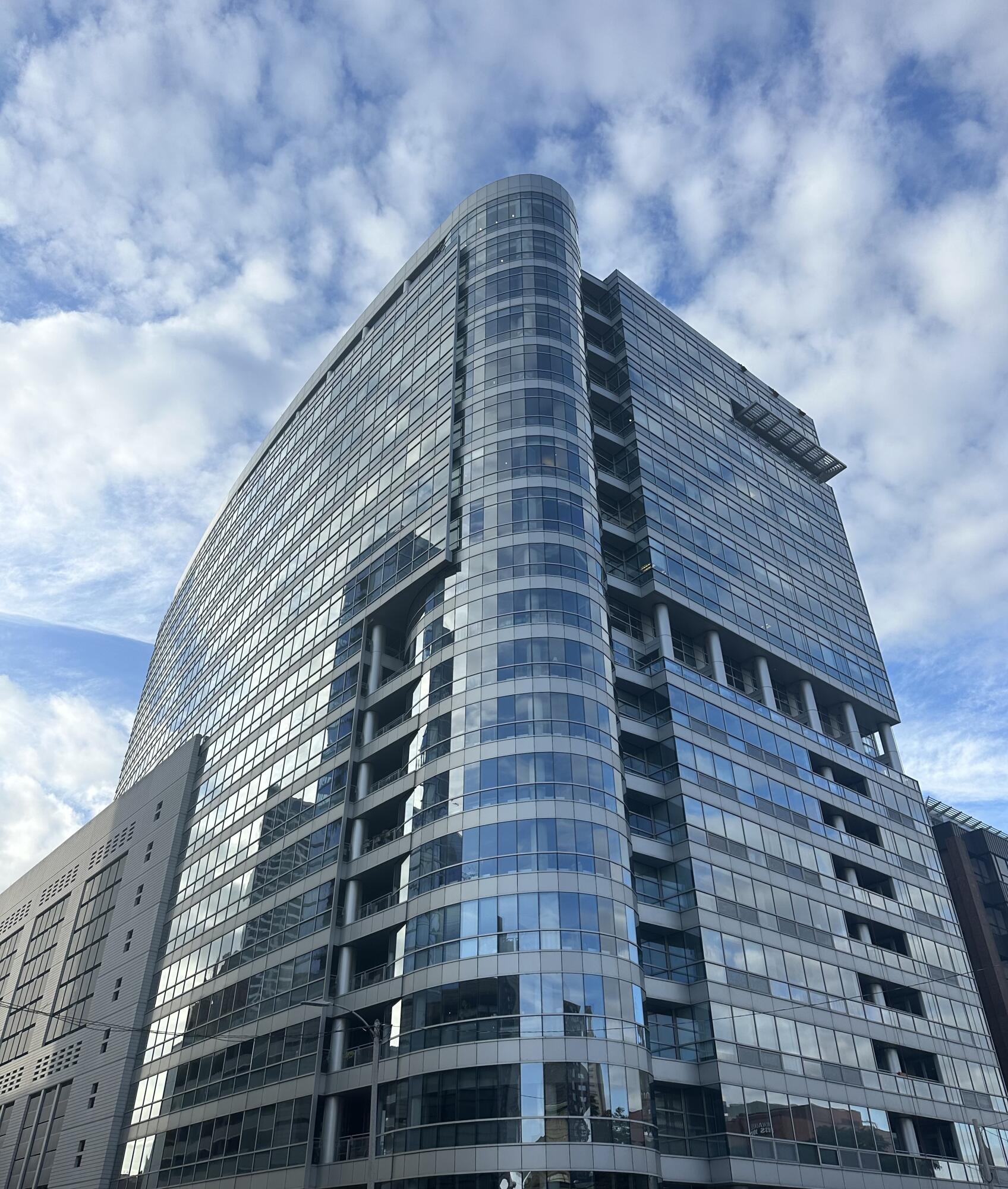 545 E Wells St 400