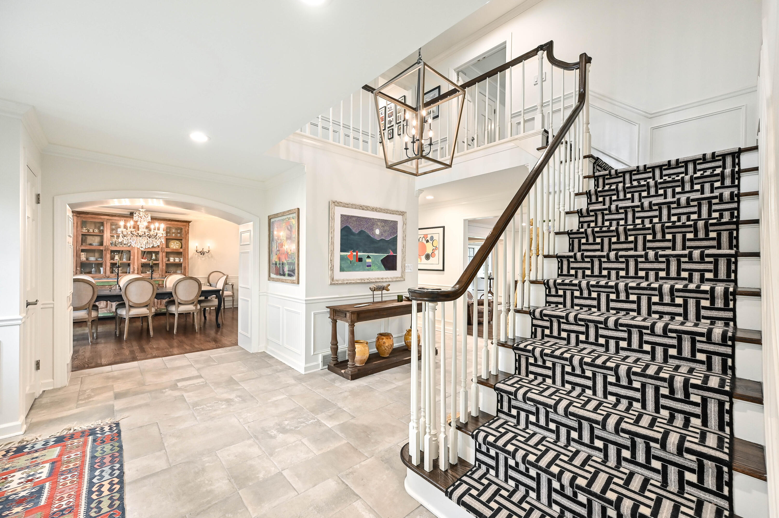 2127 W Columbia Dr