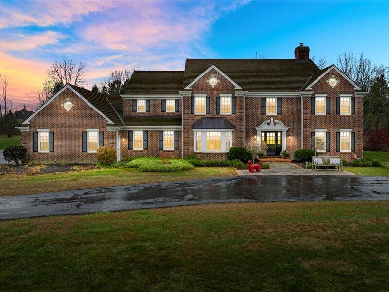 2127 W Columbia Dr