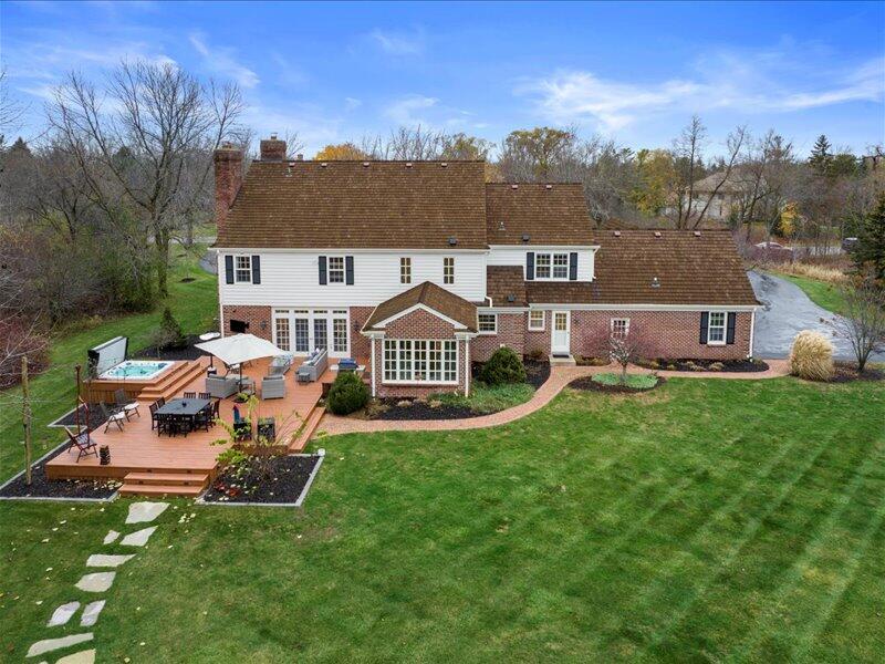 2127 W Columbia Dr