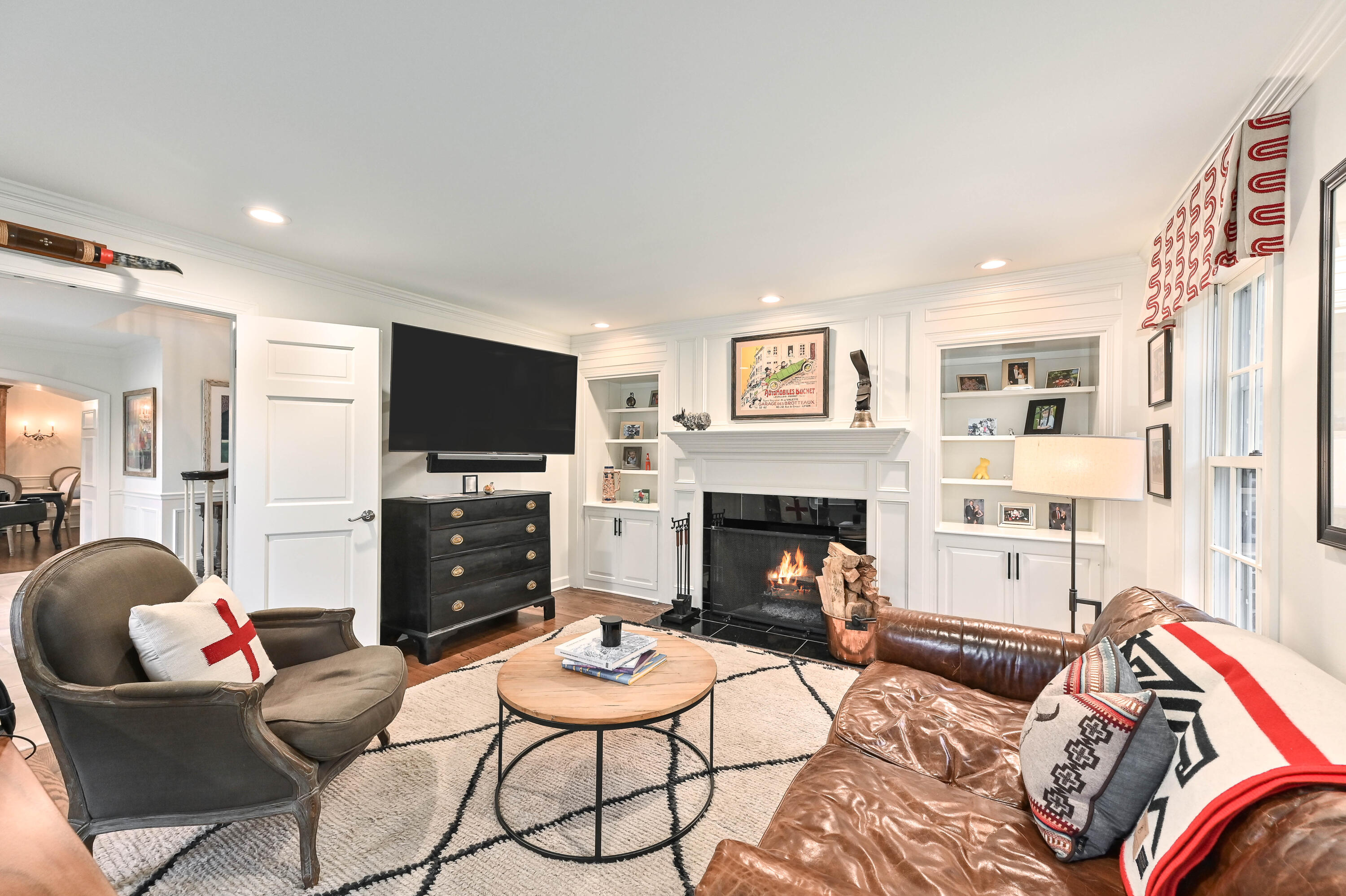 2127 W Columbia Dr
