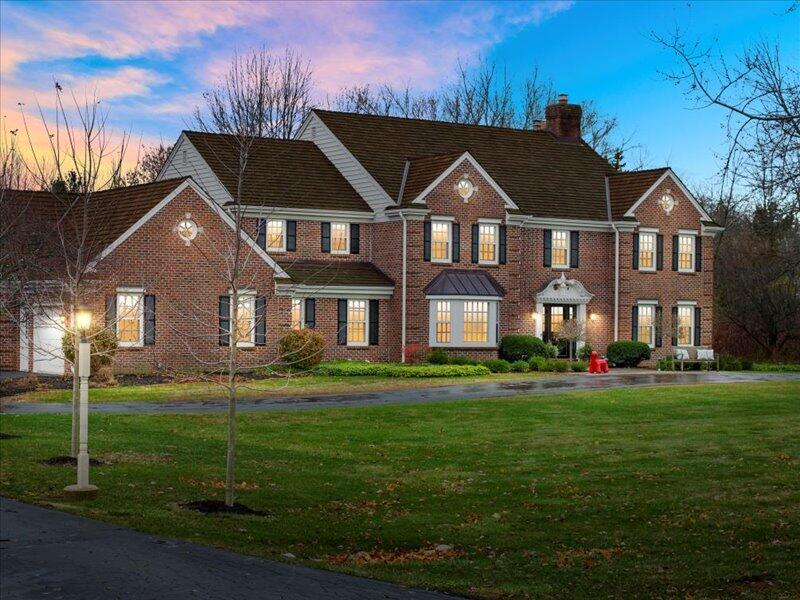 2127 W Columbia Dr