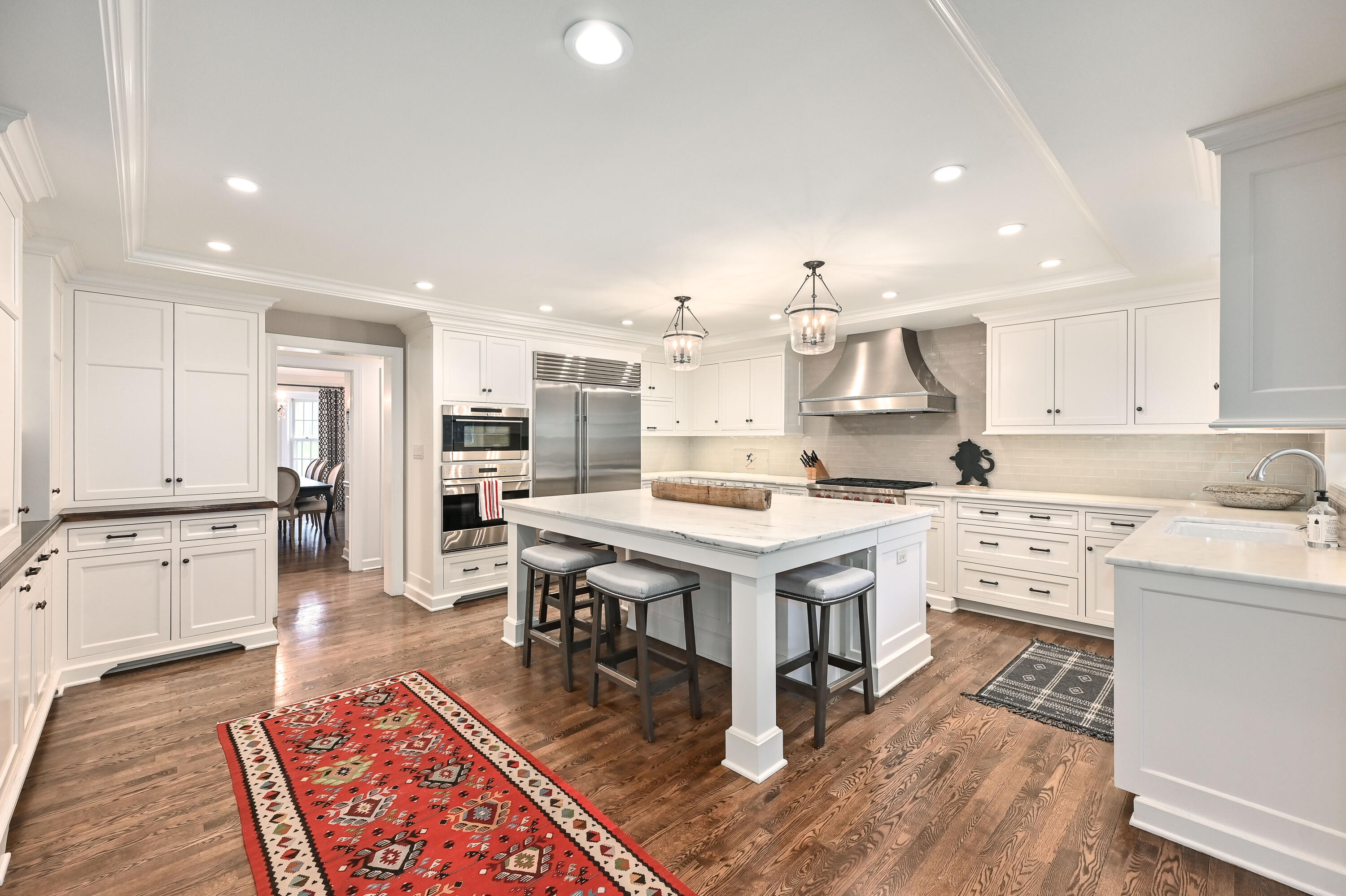 2127 W Columbia Dr