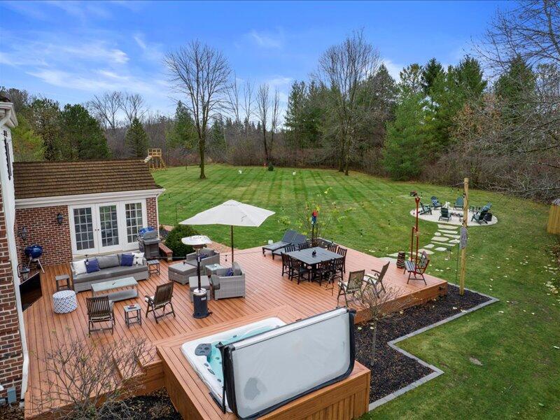 2127 W Columbia Dr