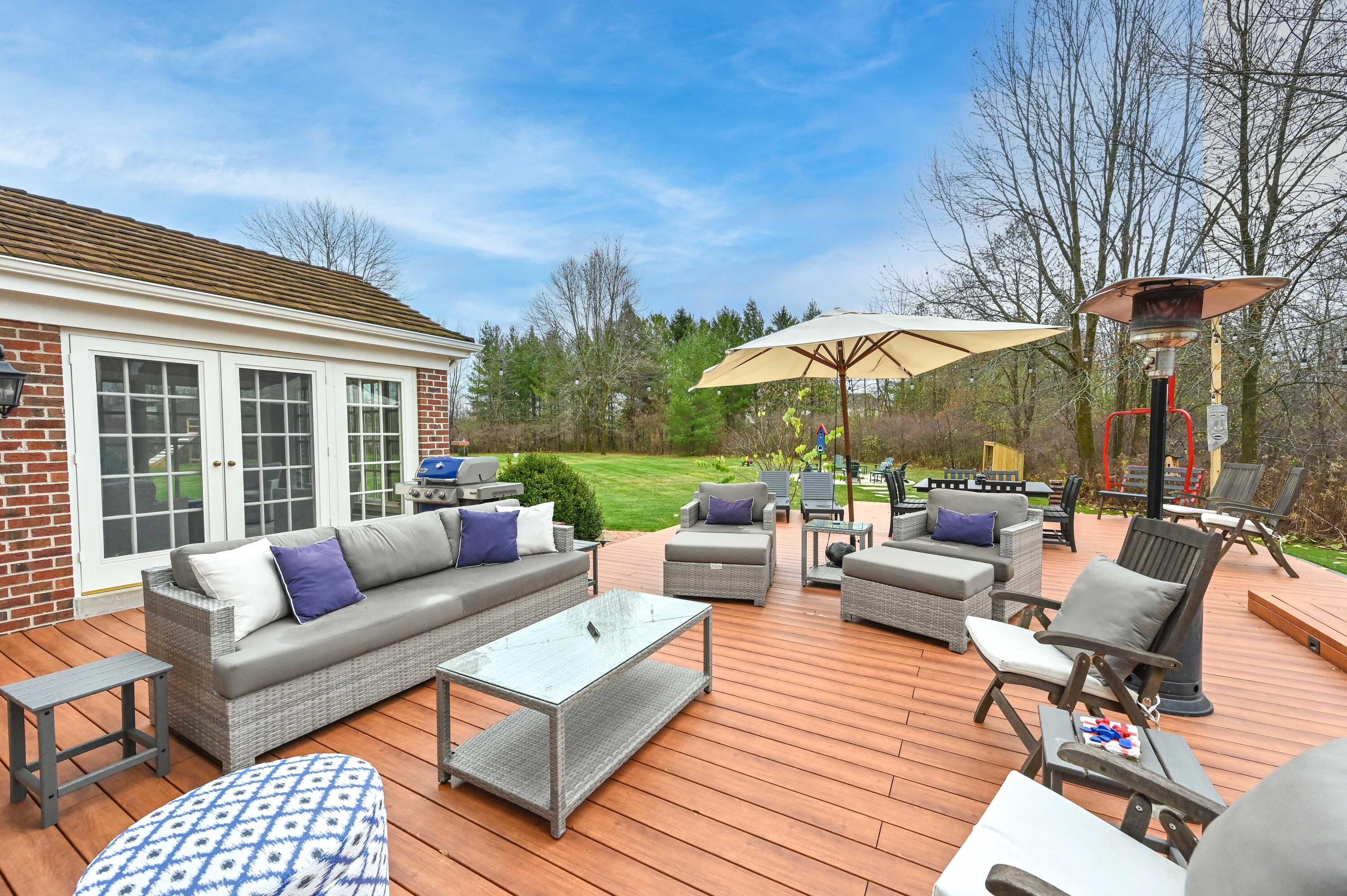 2127 W Columbia Dr