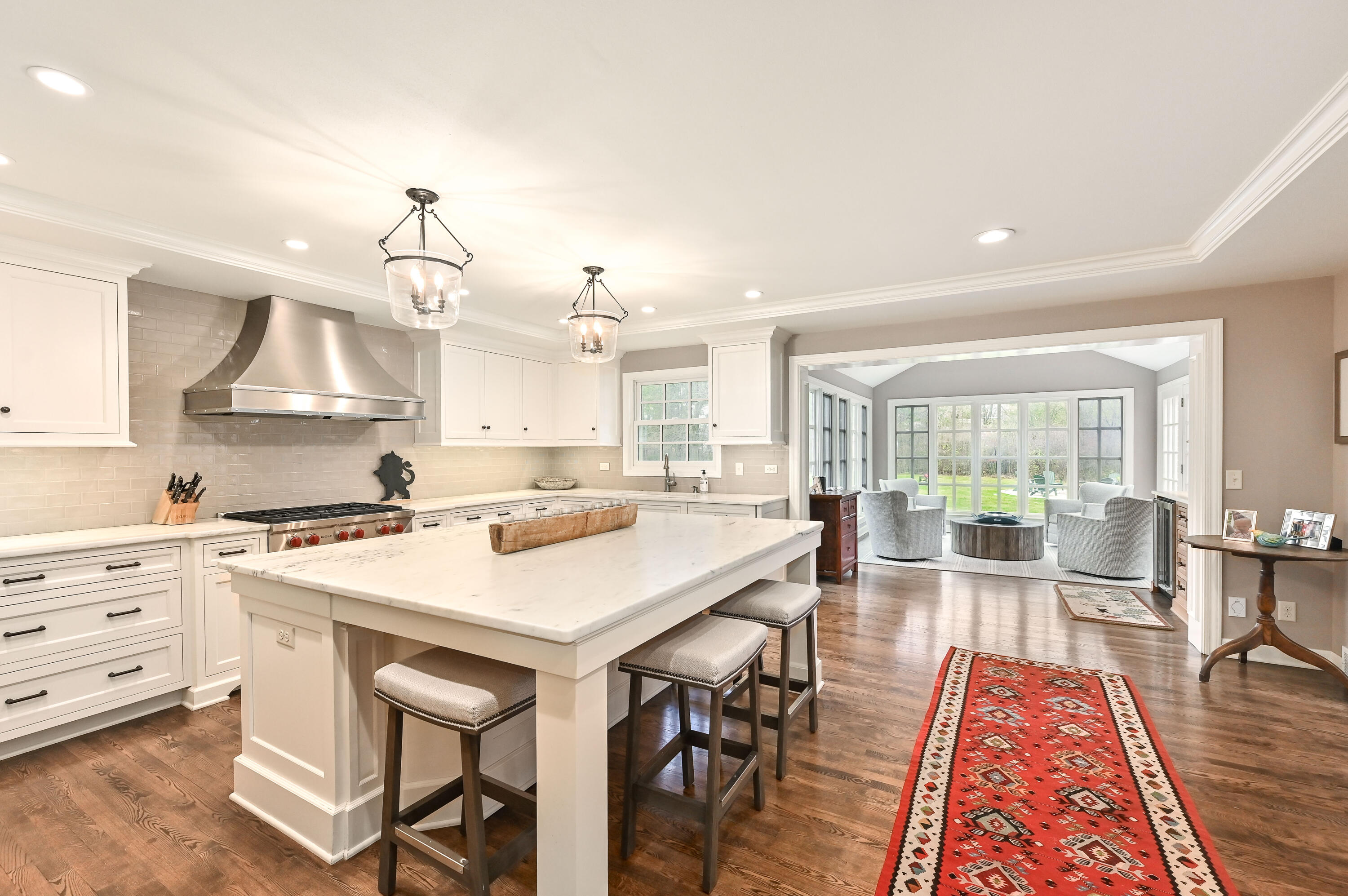 2127 W Columbia Dr