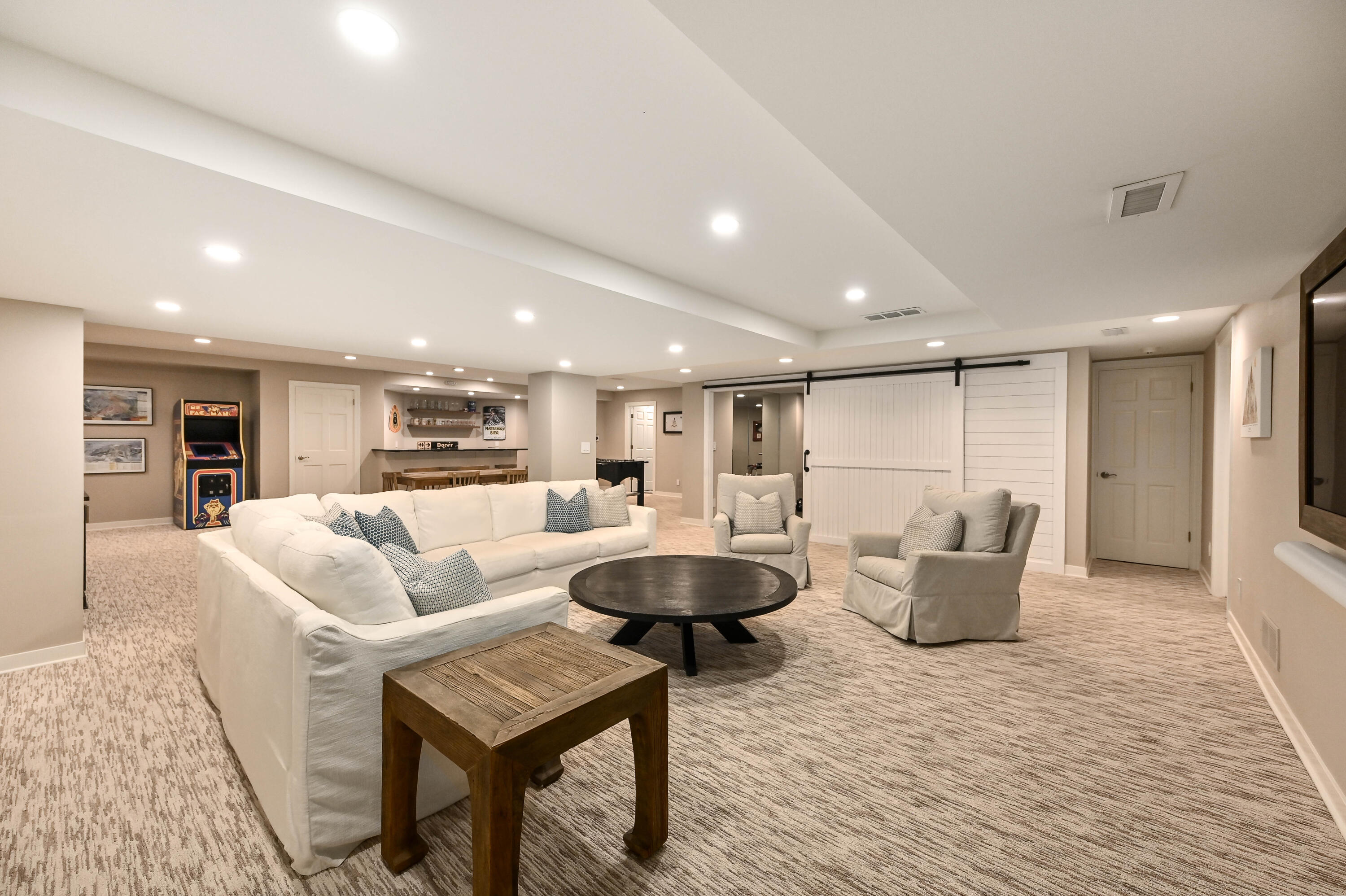 2127 W Columbia Dr