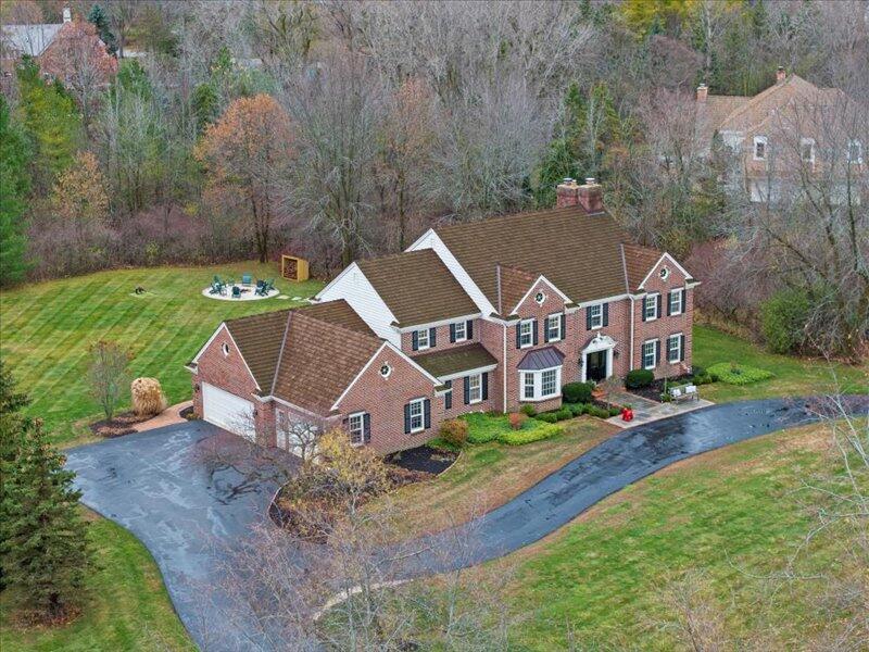 2127 W Columbia Dr