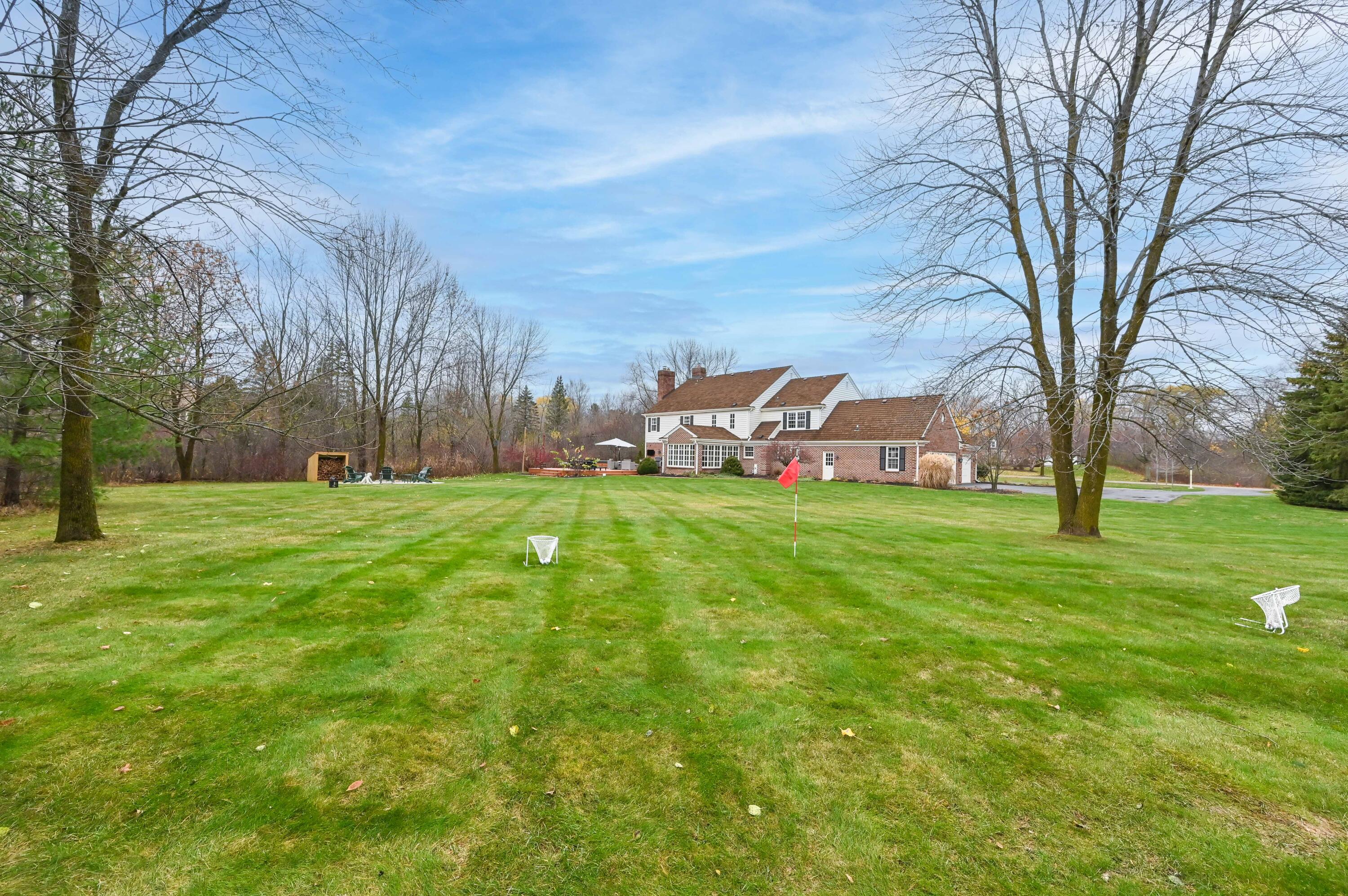 2127 W Columbia Dr