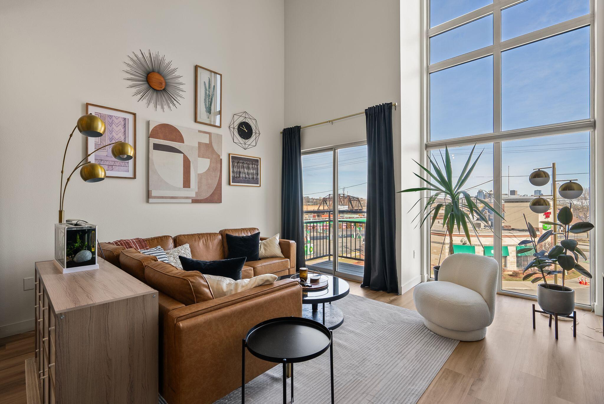 2121 S Kinnickinnic Ave Unit: 107