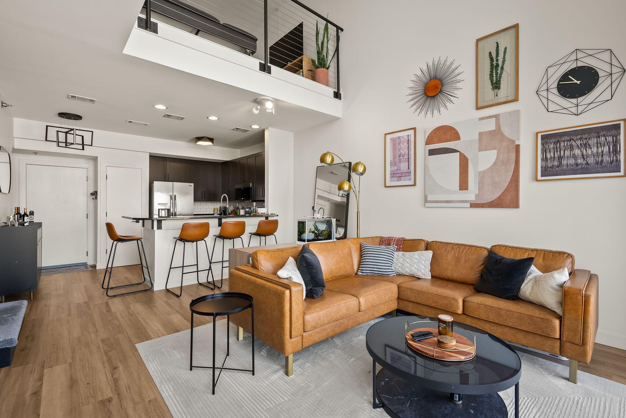 2121 S Kinnickinnic Ave Unit: 107