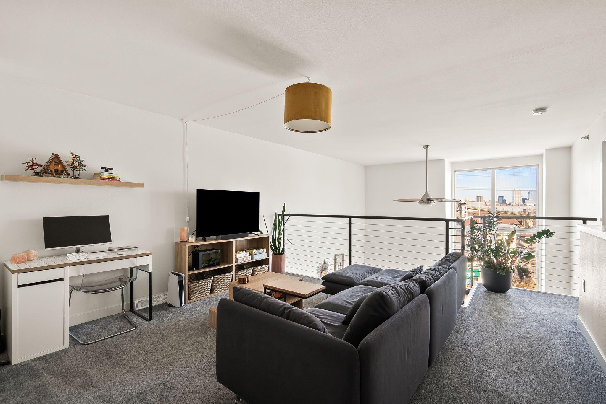 2121 S Kinnickinnic Ave Unit: 107