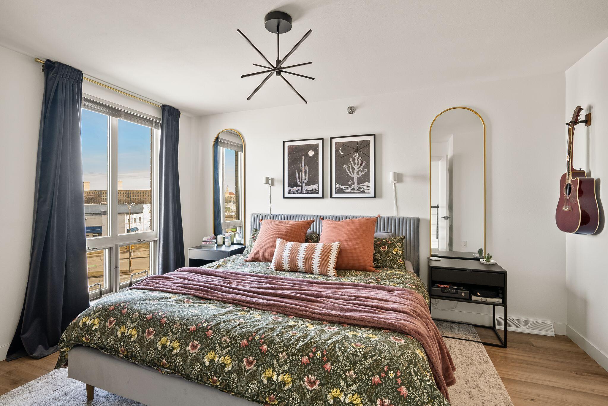 2121 S Kinnickinnic Ave Unit: 107