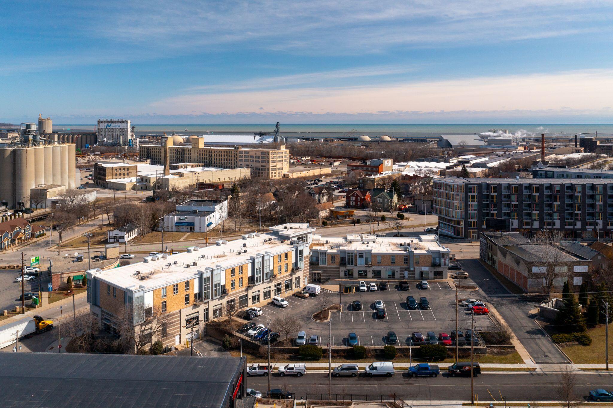 2121 S Kinnickinnic Ave Unit: 107