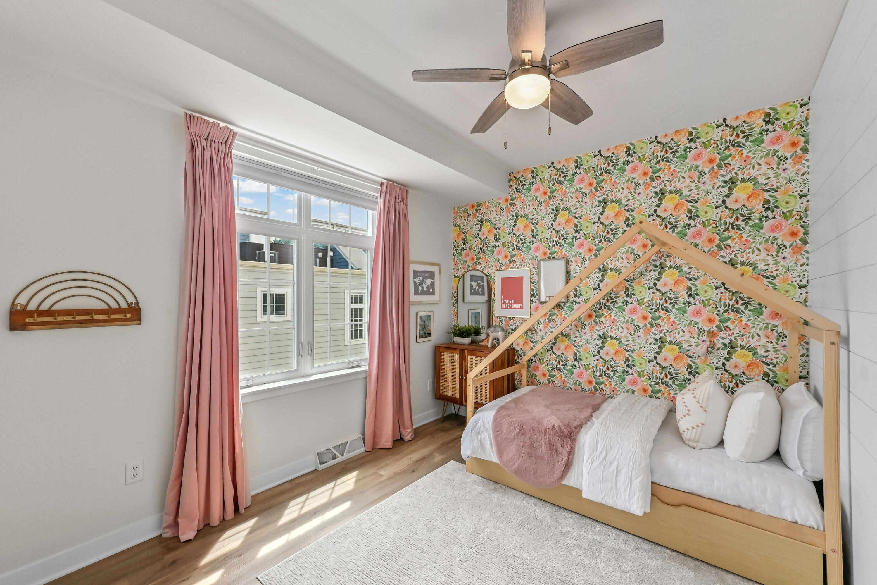 307 E Pier St