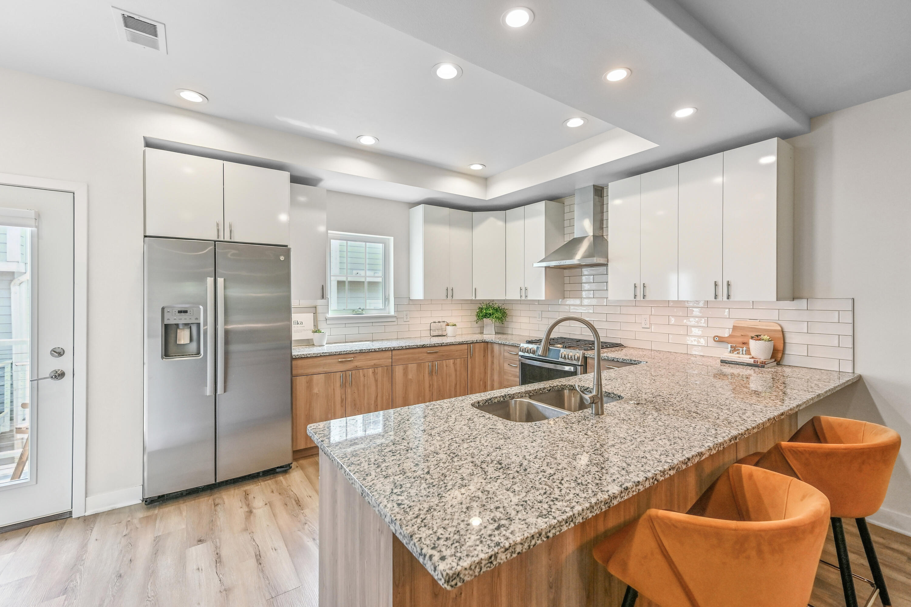 307 E Pier St