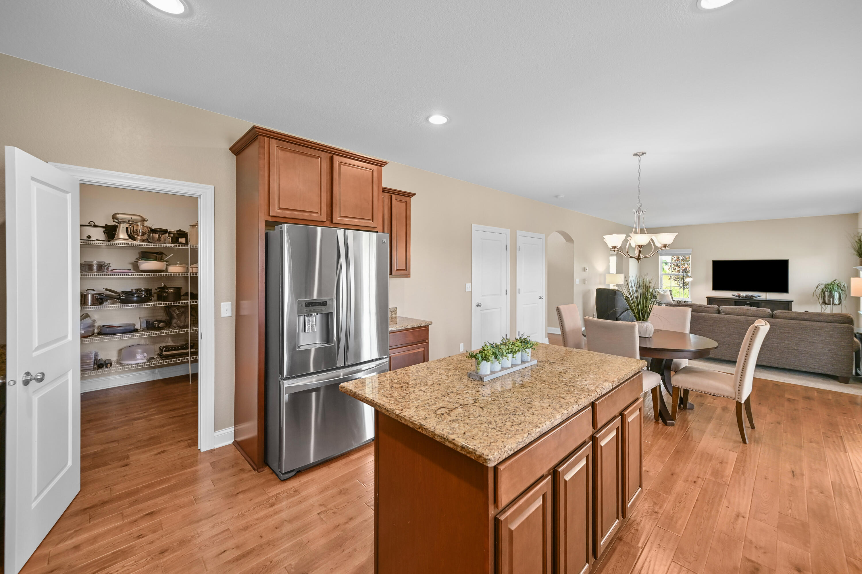1166 Waterstone Dr