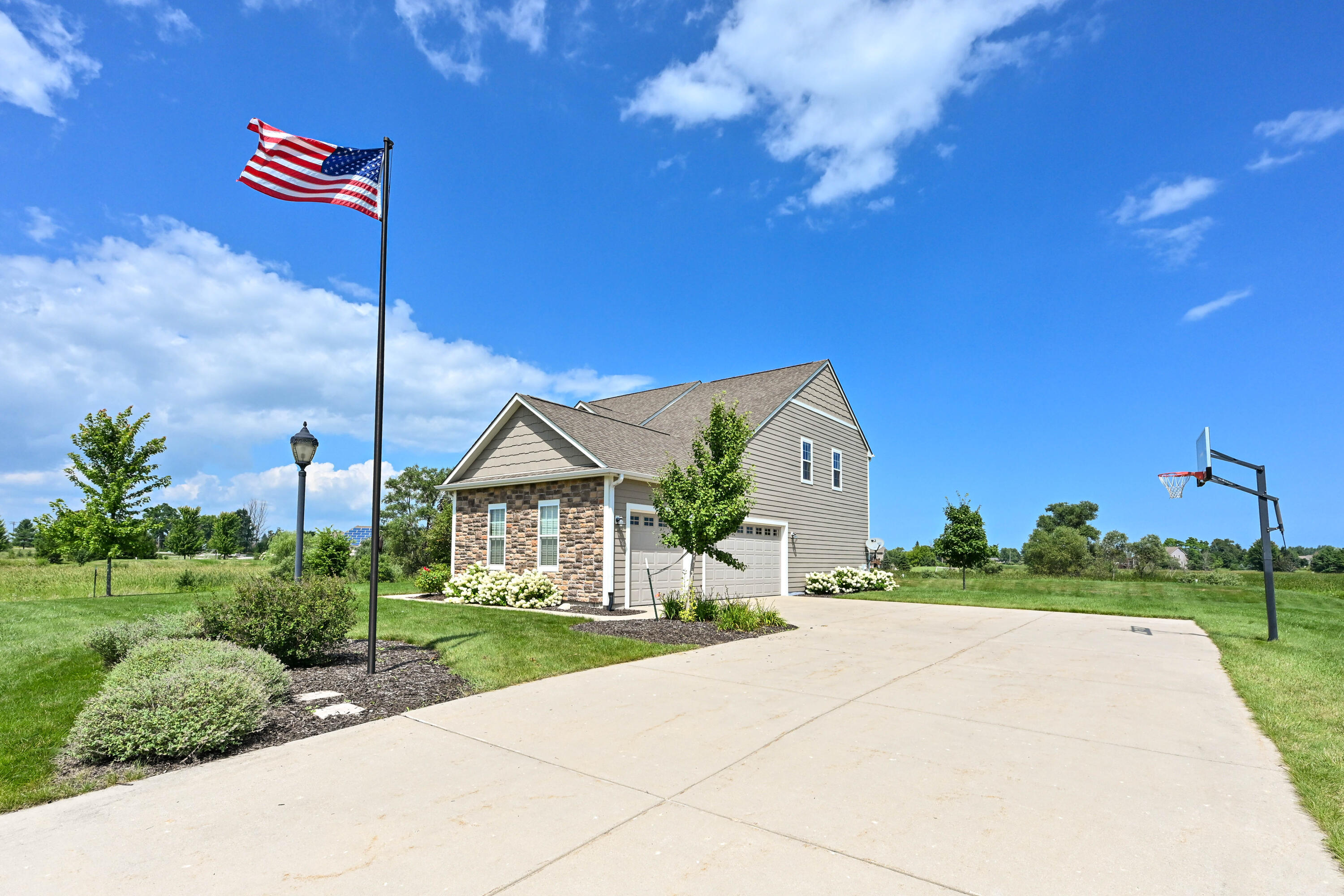 1166 Waterstone Dr