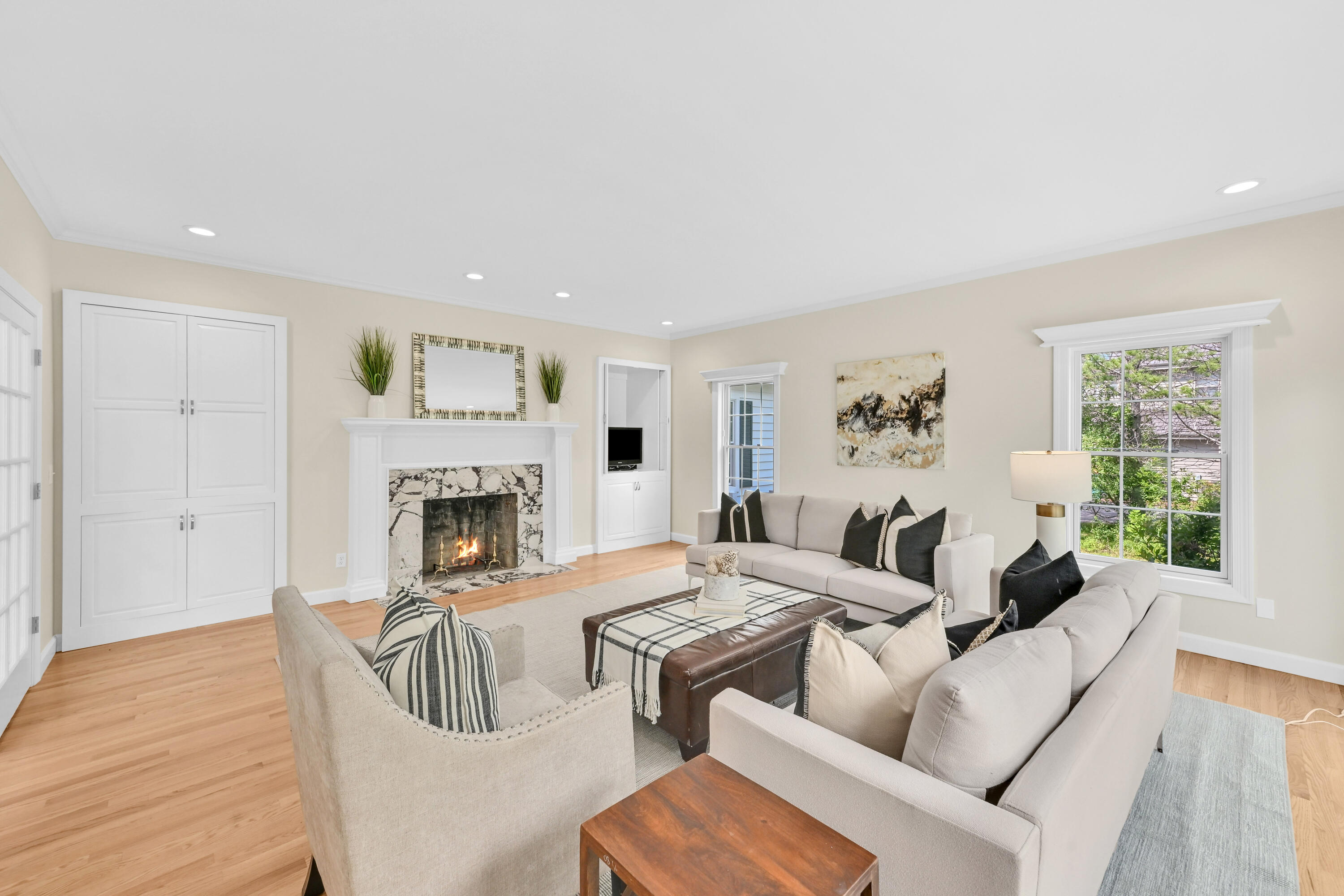 200 E Ravine Dr