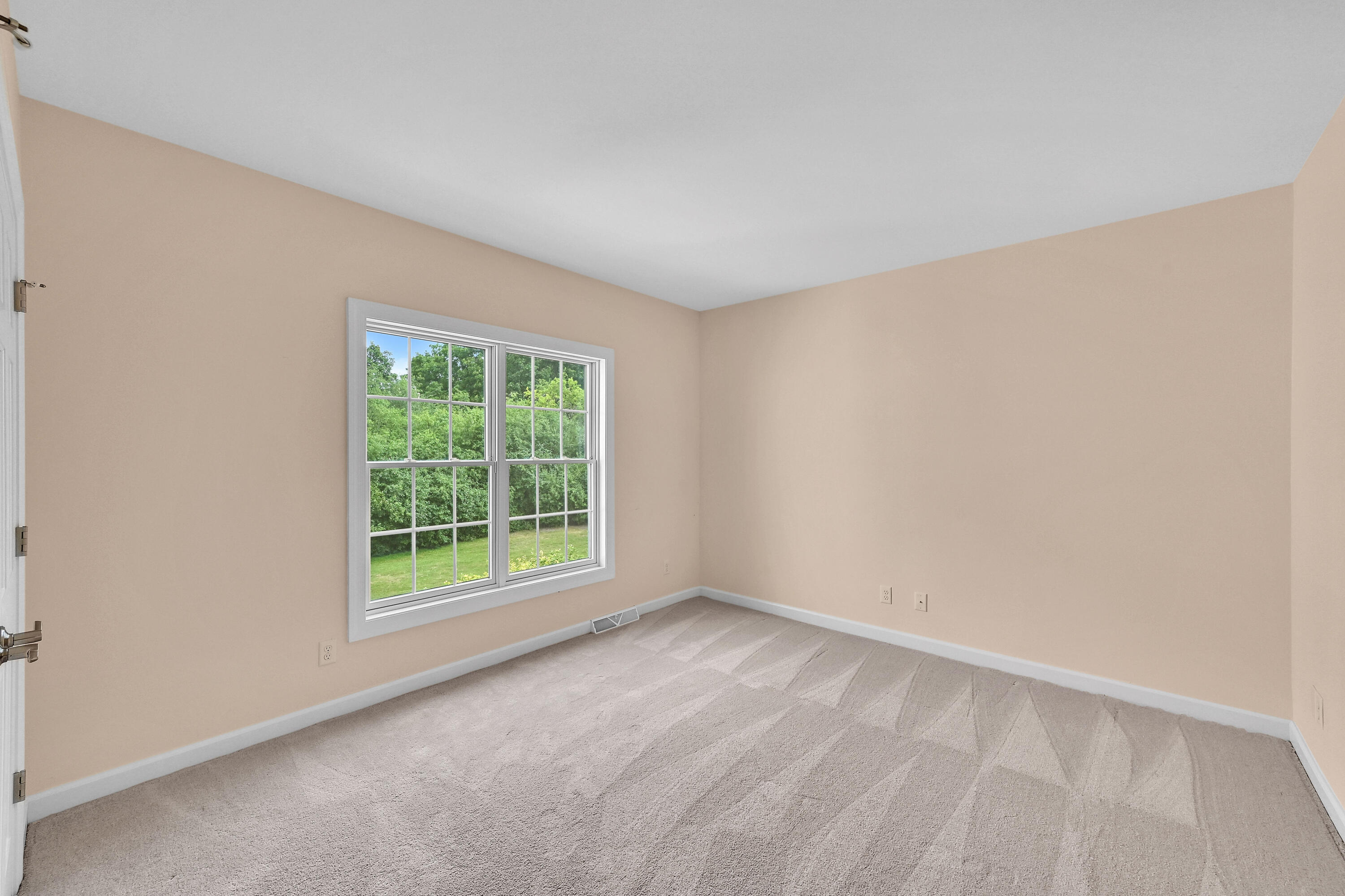200 E Ravine Dr