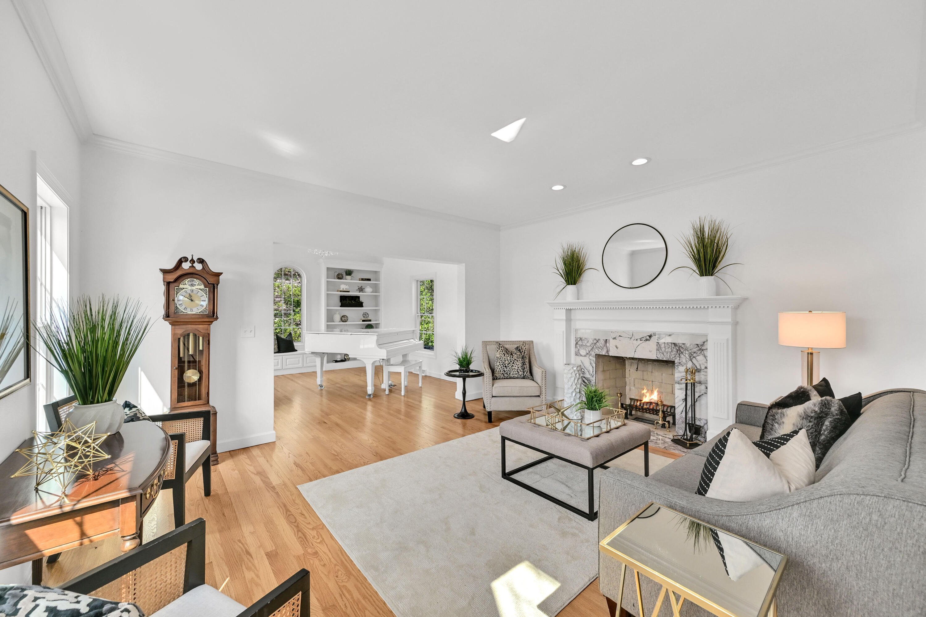 200 E Ravine Dr