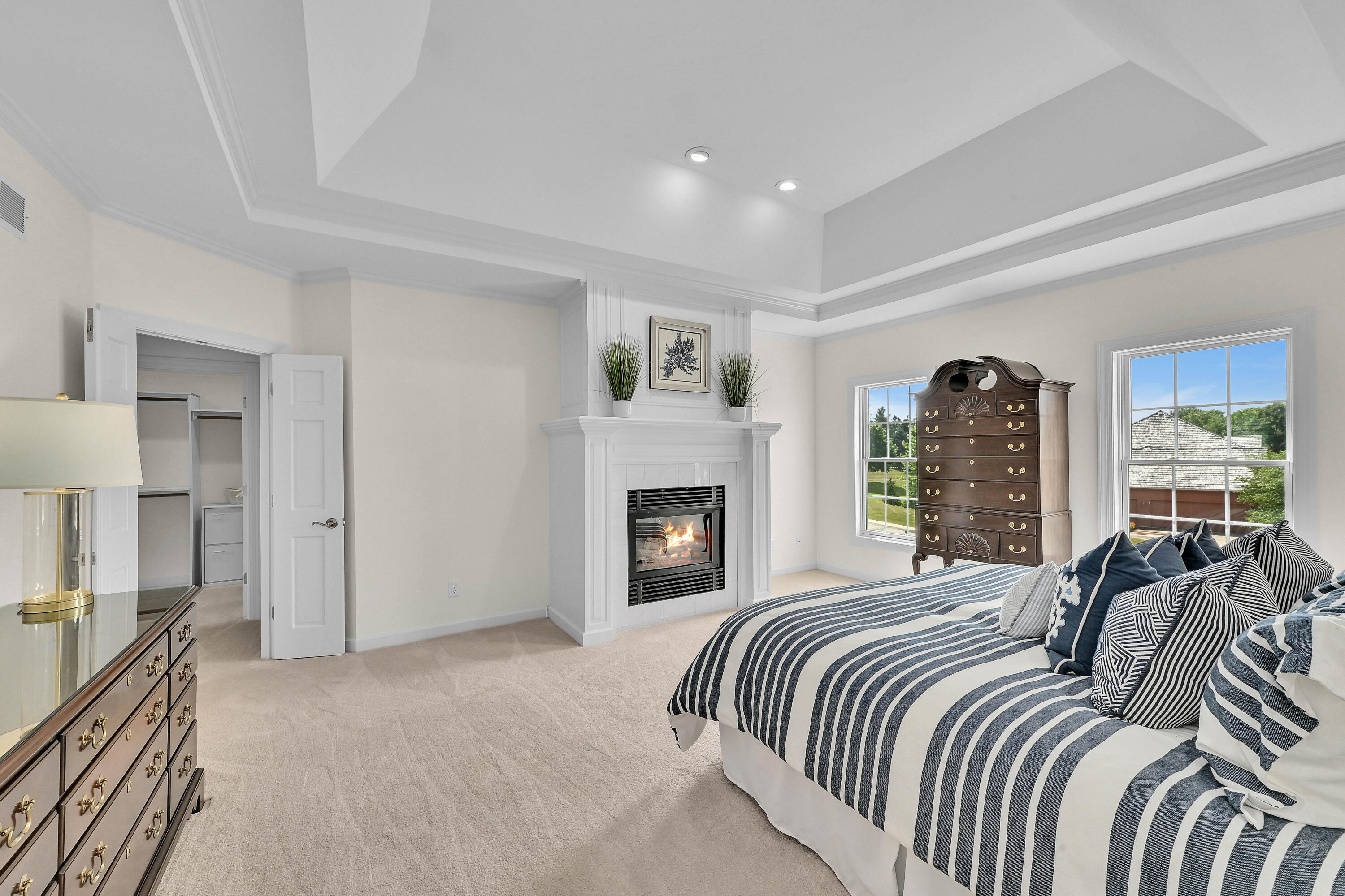 200 E Ravine Dr