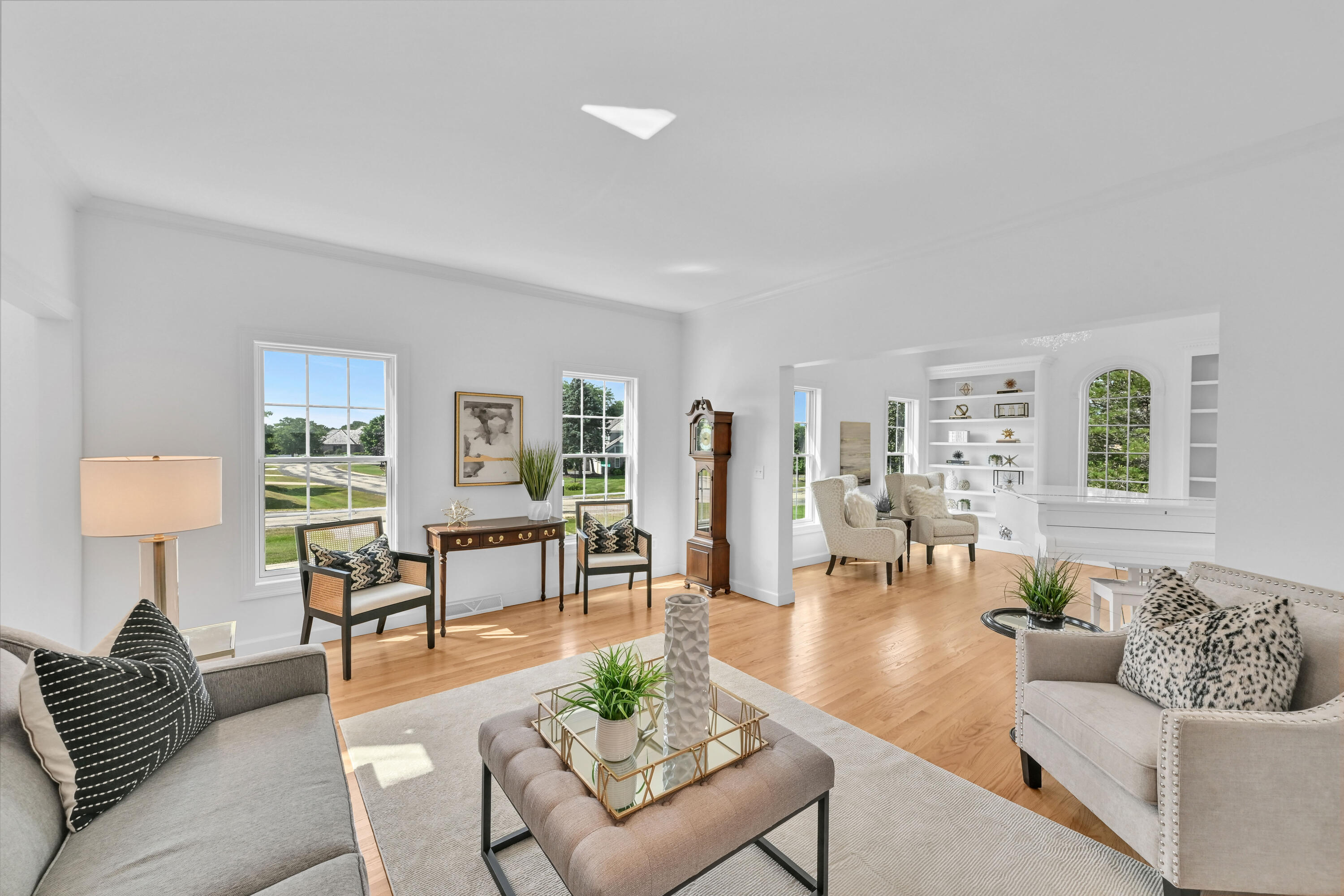 200 E Ravine Dr
