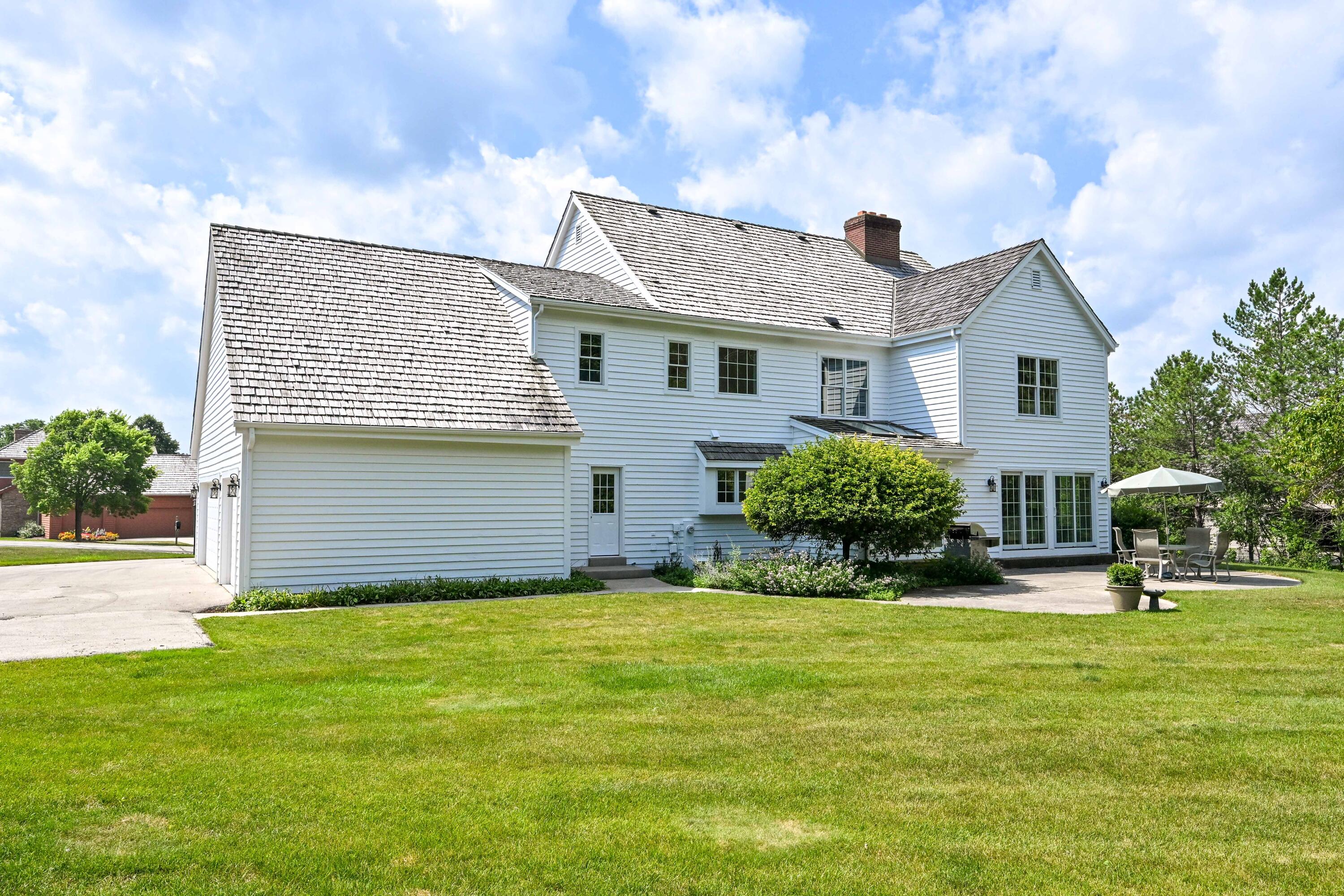 200 E Ravine Dr