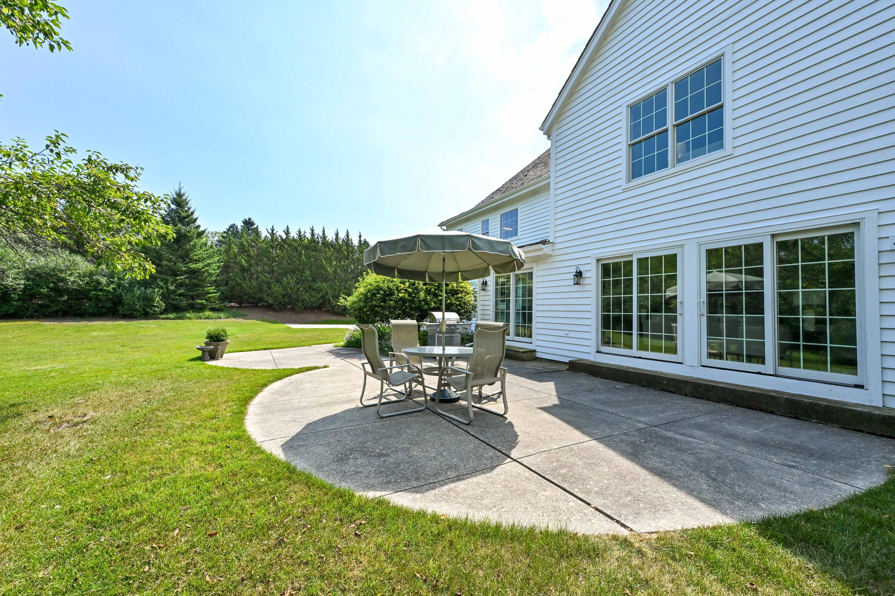 200 E Ravine Dr