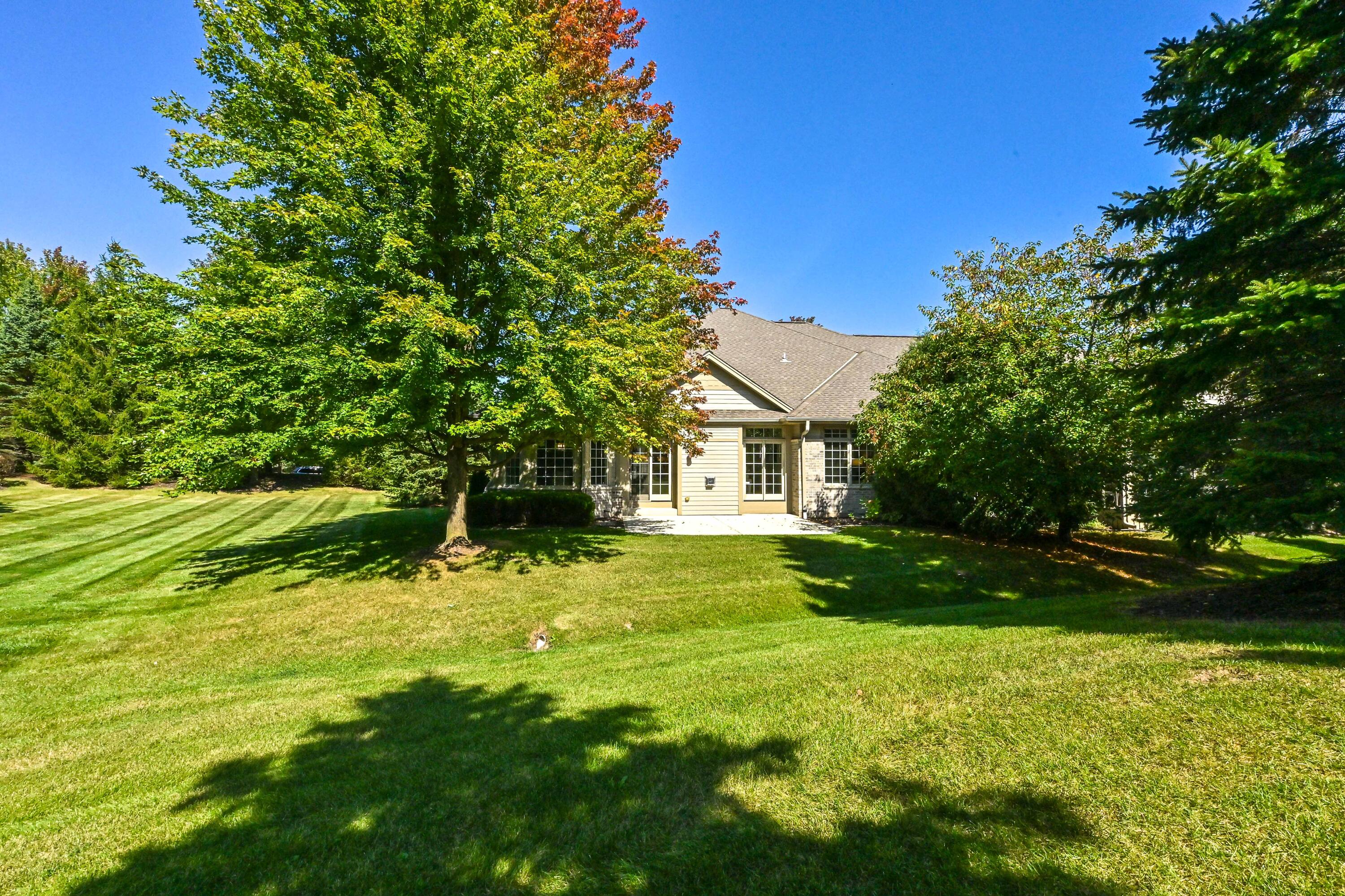 7575 N Heron Pond Dr