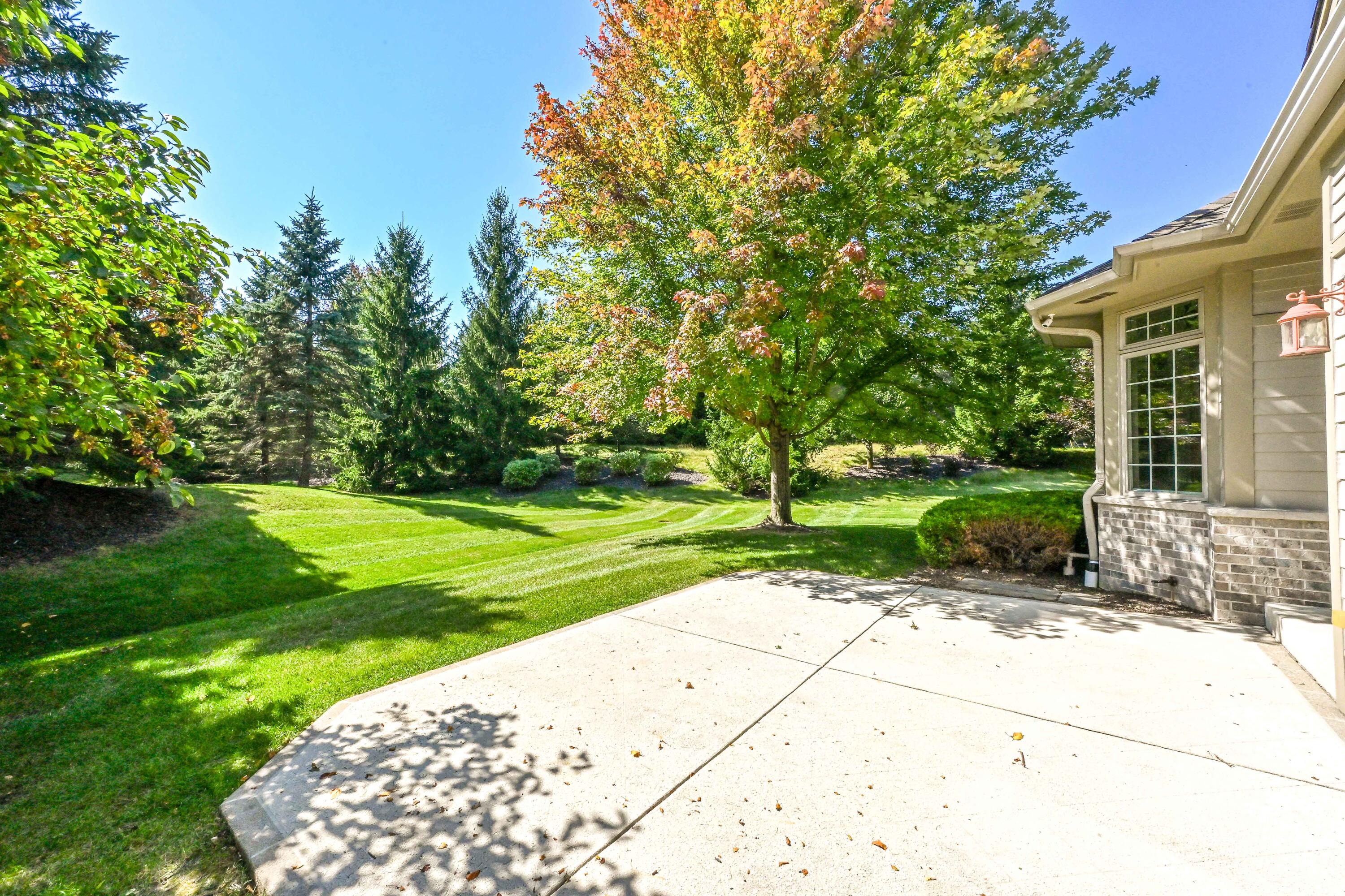 7575 N Heron Pond Dr