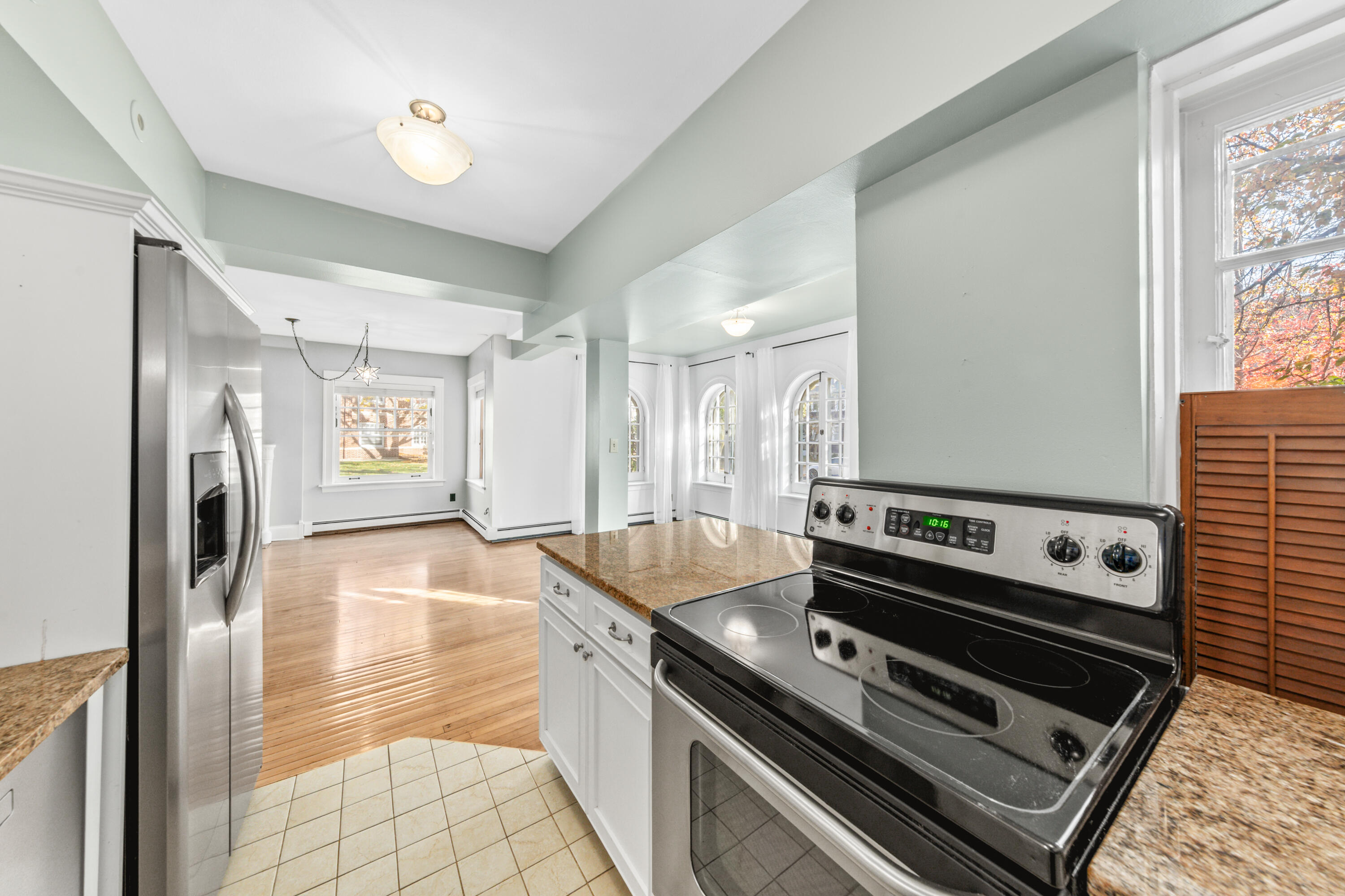 3123 N Marietta Ave Unit: #1