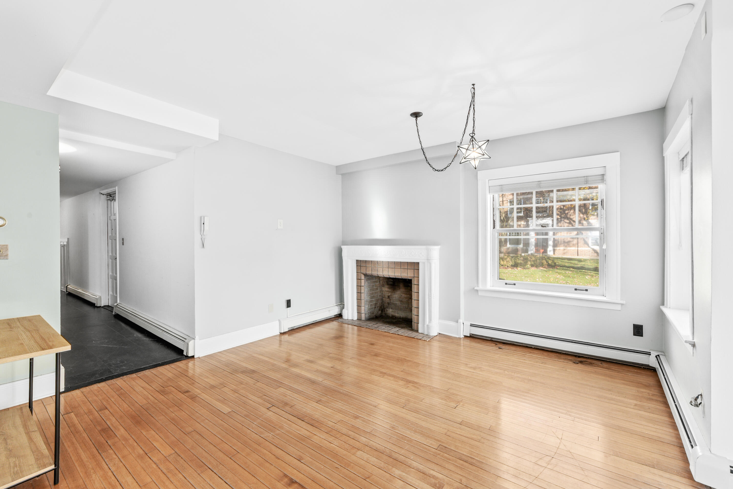 3123 N Marietta Ave Unit: #1