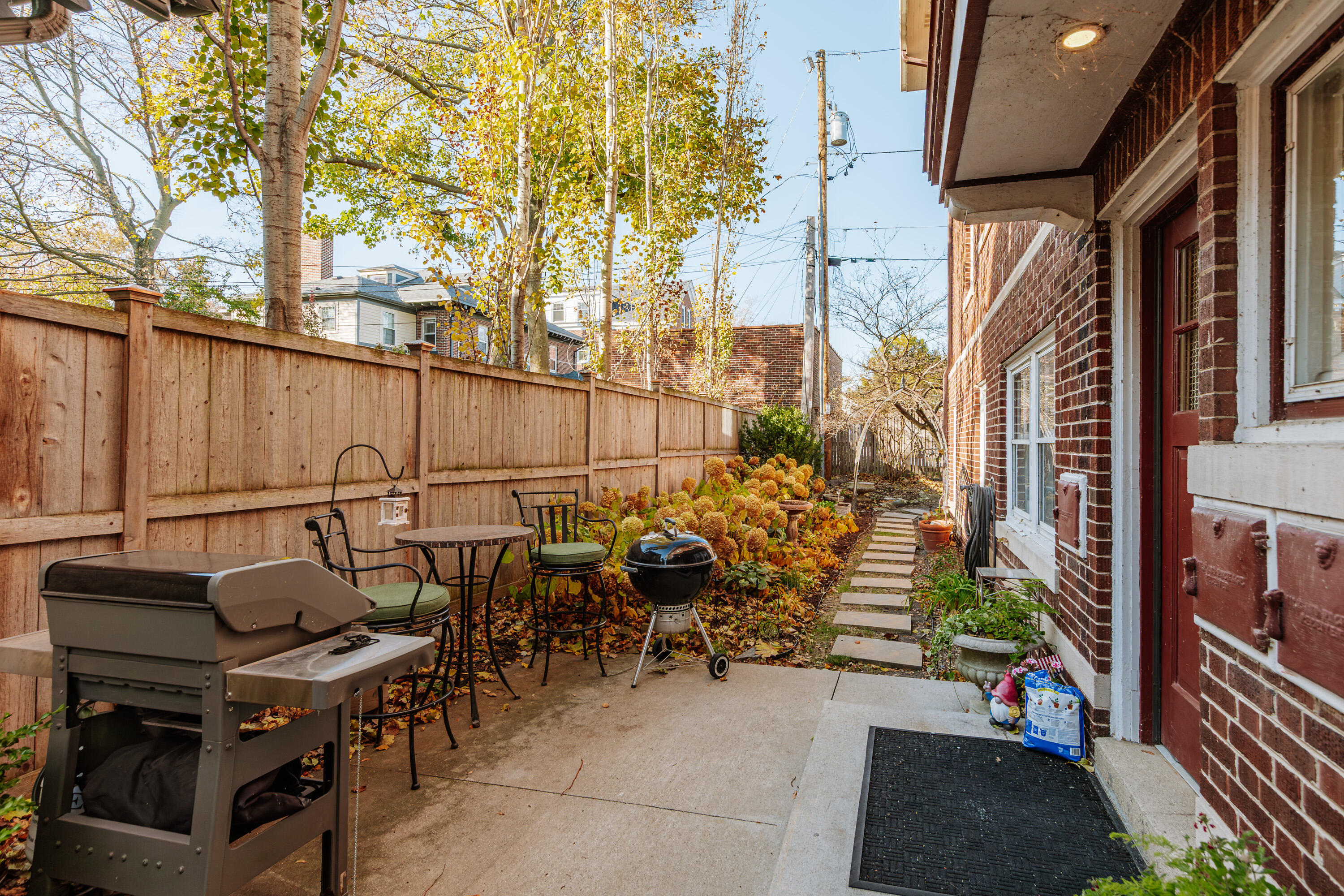 3123 N Marietta Ave Unit: #1