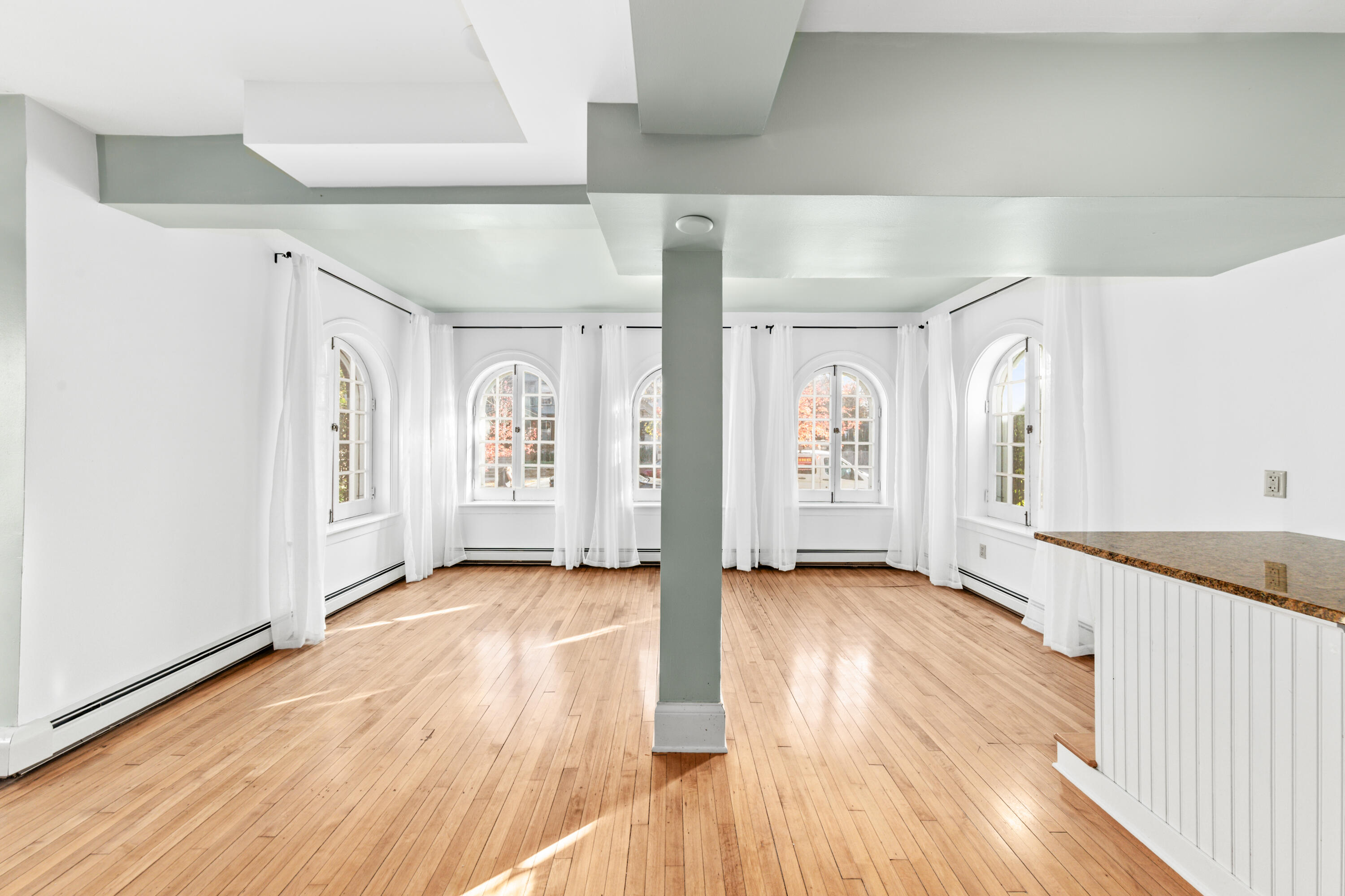 3123 N Marietta Ave Unit: #1