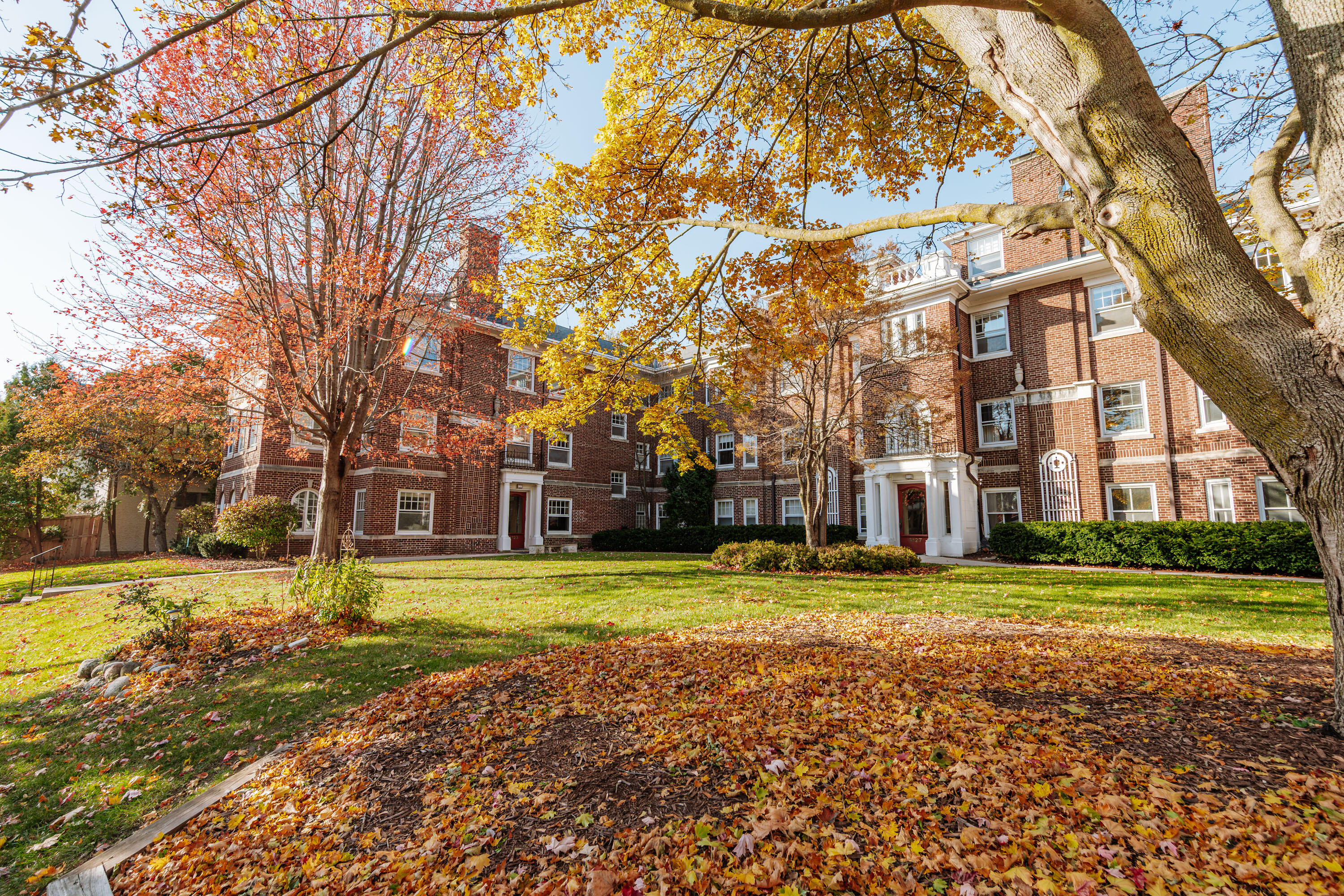 3123 N Marietta Ave Unit: #1