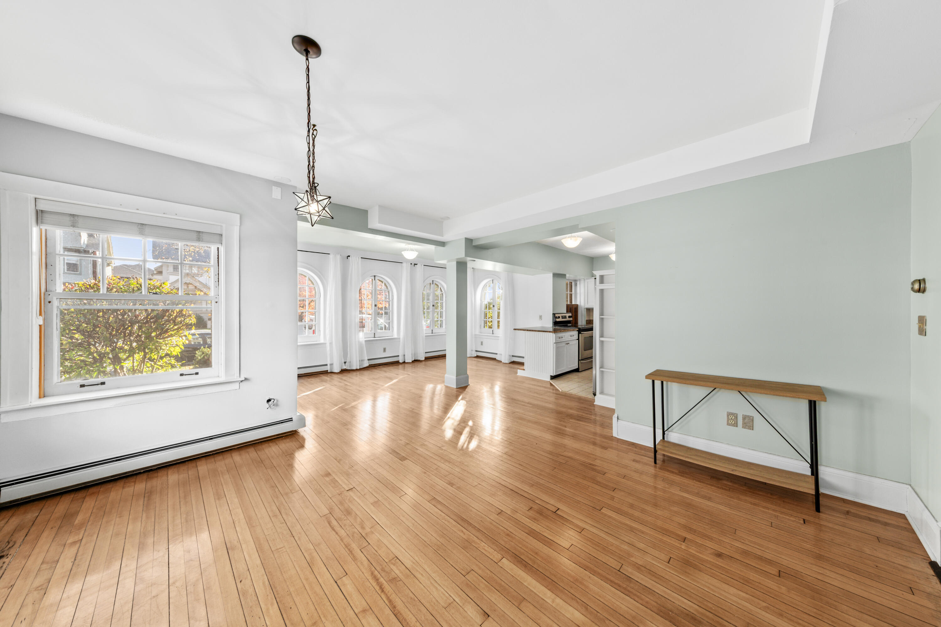 3123 N Marietta Ave Unit: #1