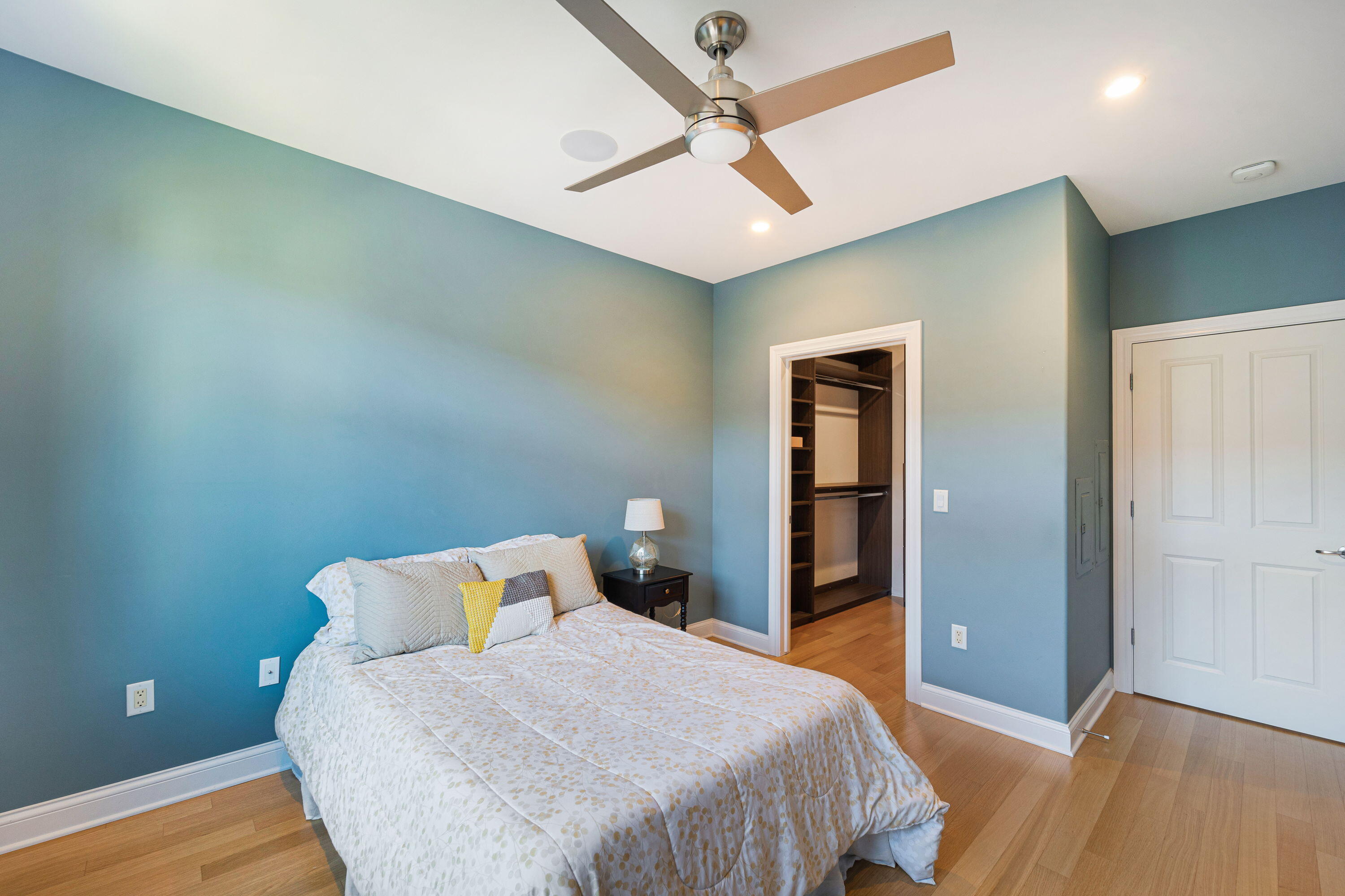 1915 N Water St Unit: 406