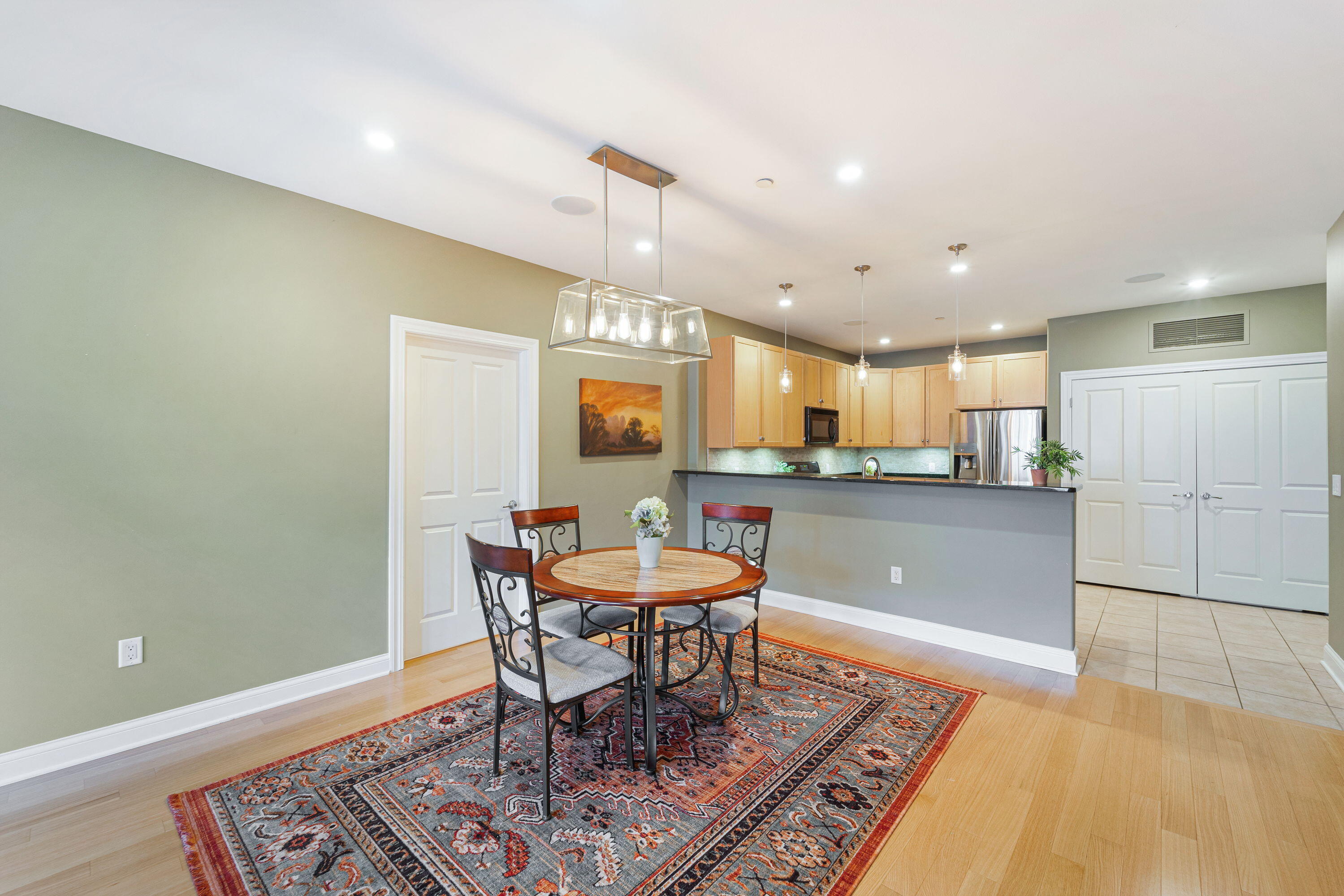 1915 N Water St Unit: 406