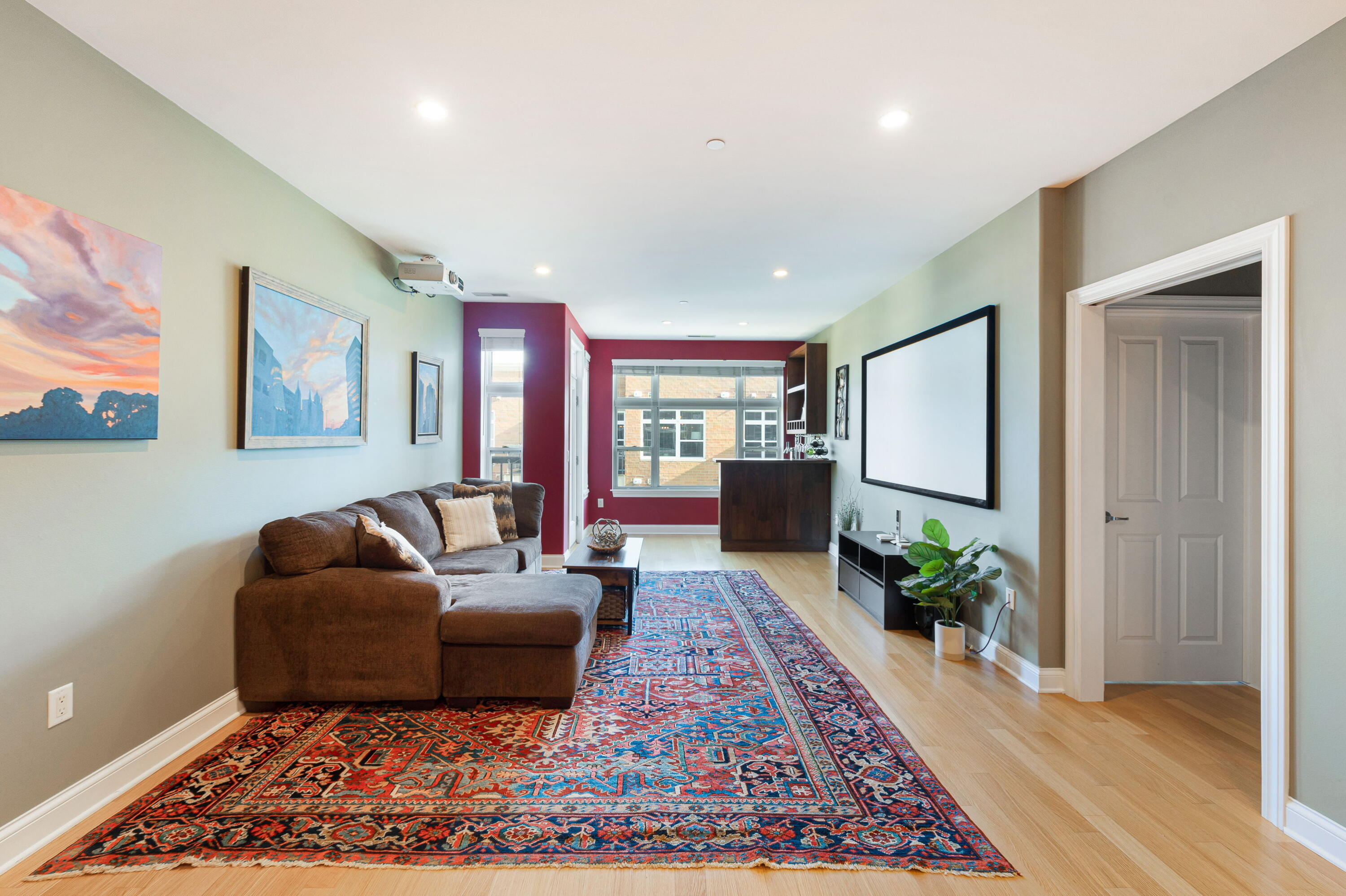 1915 N Water St Unit: 406