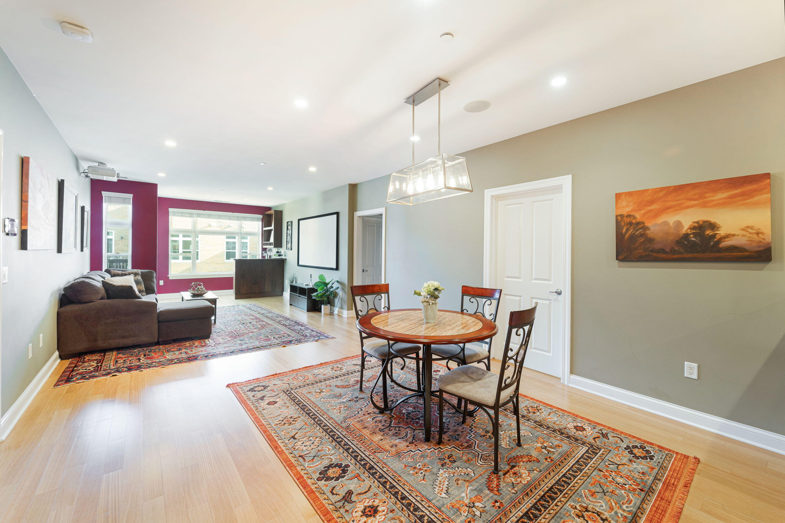 1915 N Water St Unit: 406