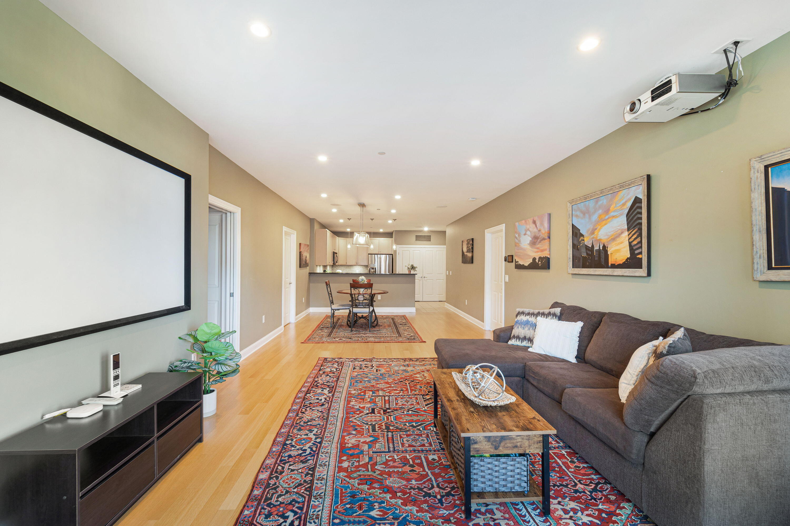 1915 N Water St Unit: 406