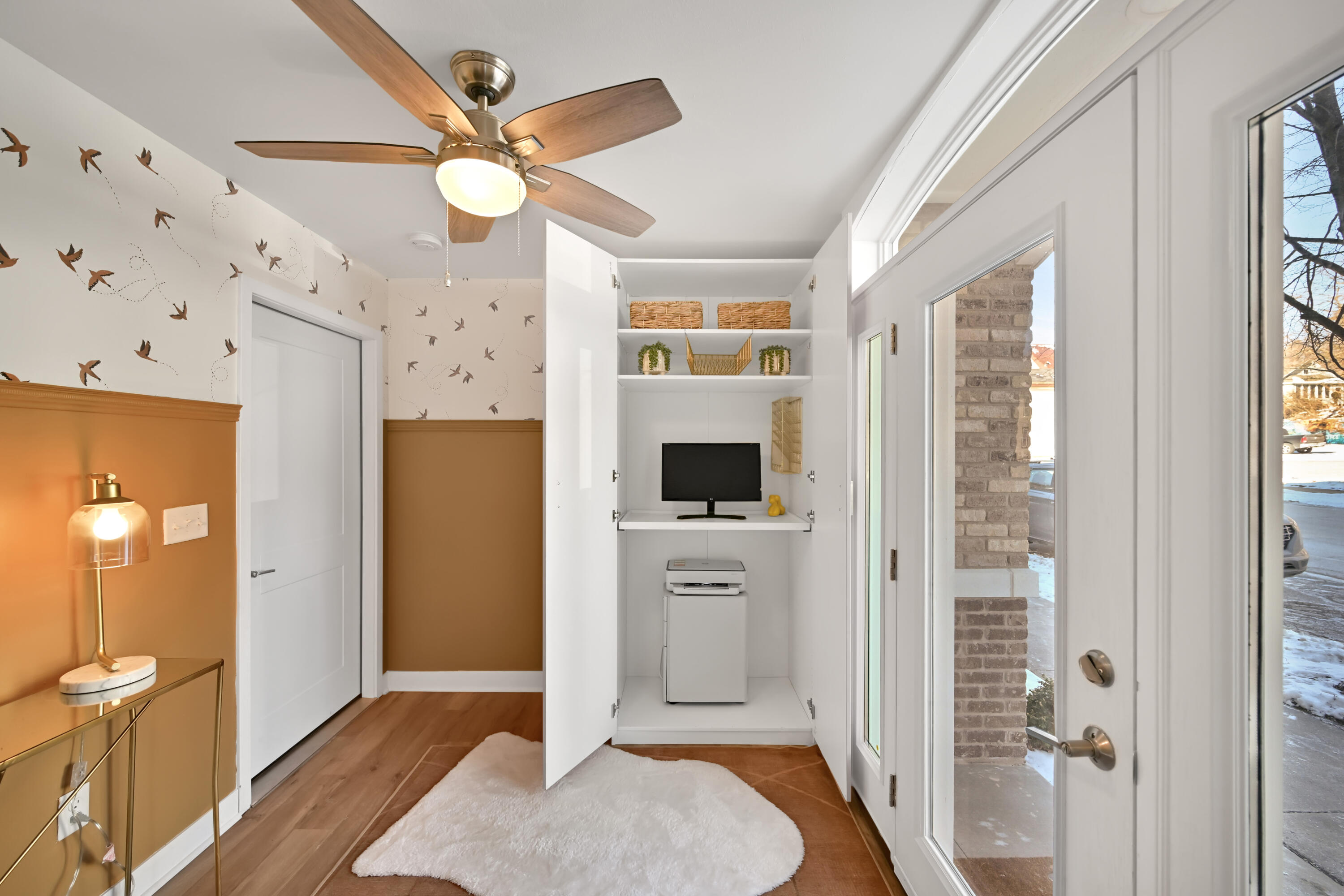 307 E Pier St