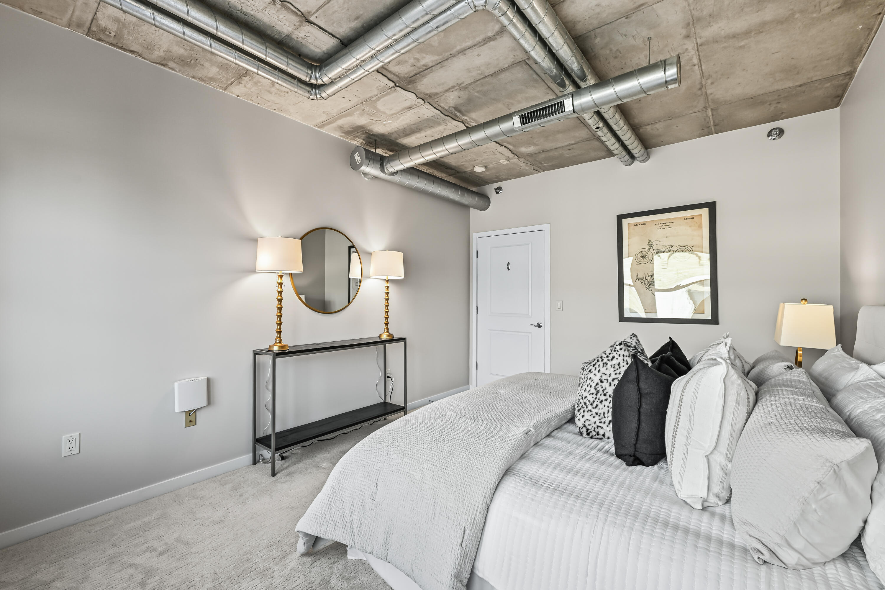 102 N Water St Unit: 511