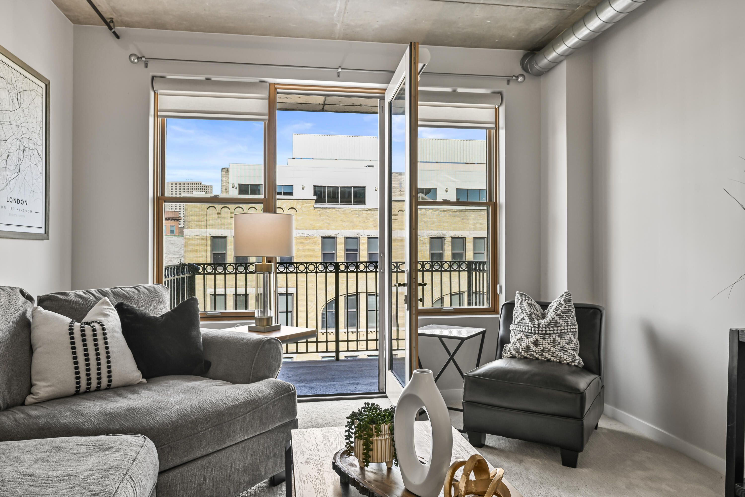 102 N Water St Unit: 511