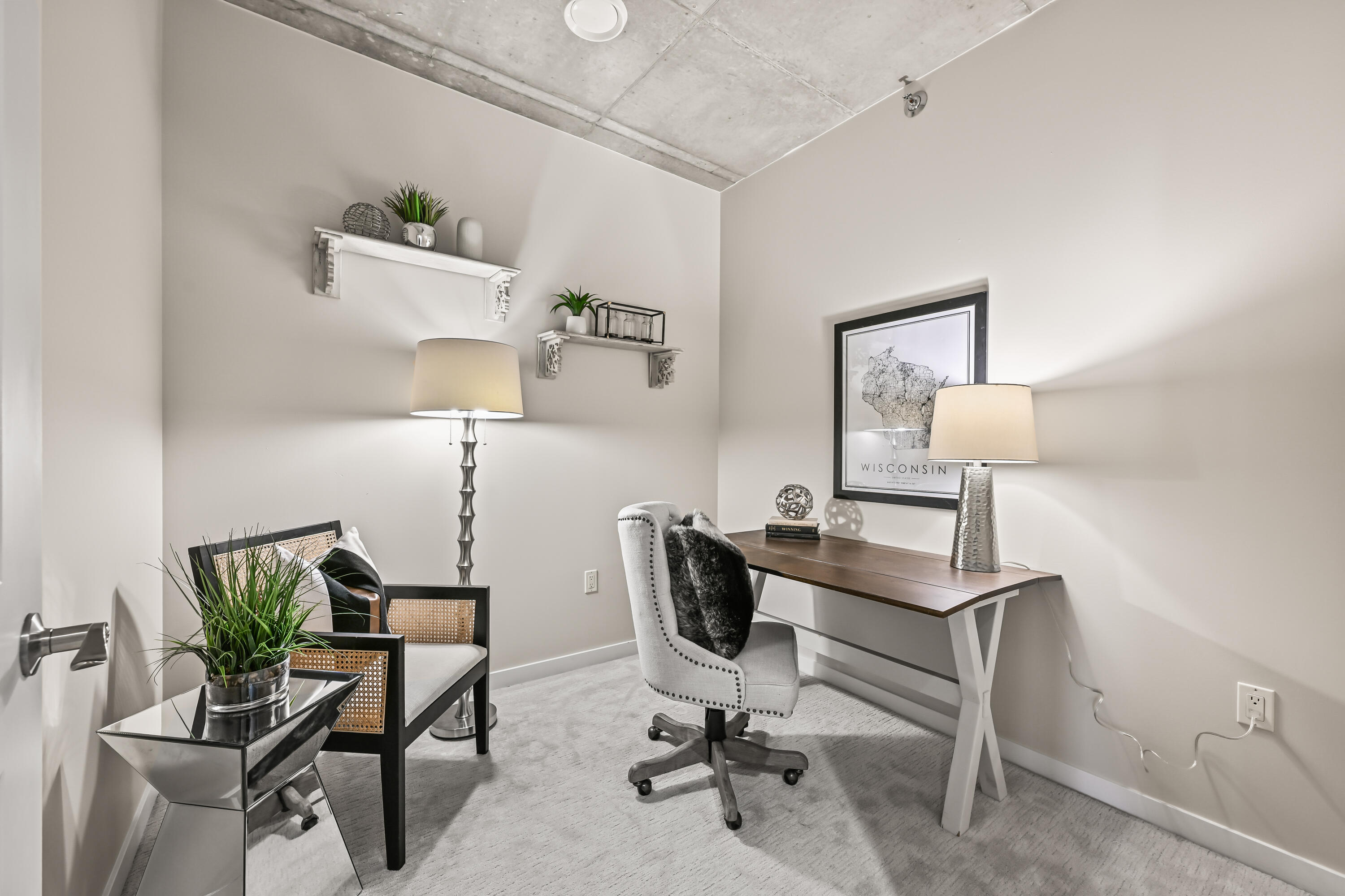 102 N Water St Unit: 511